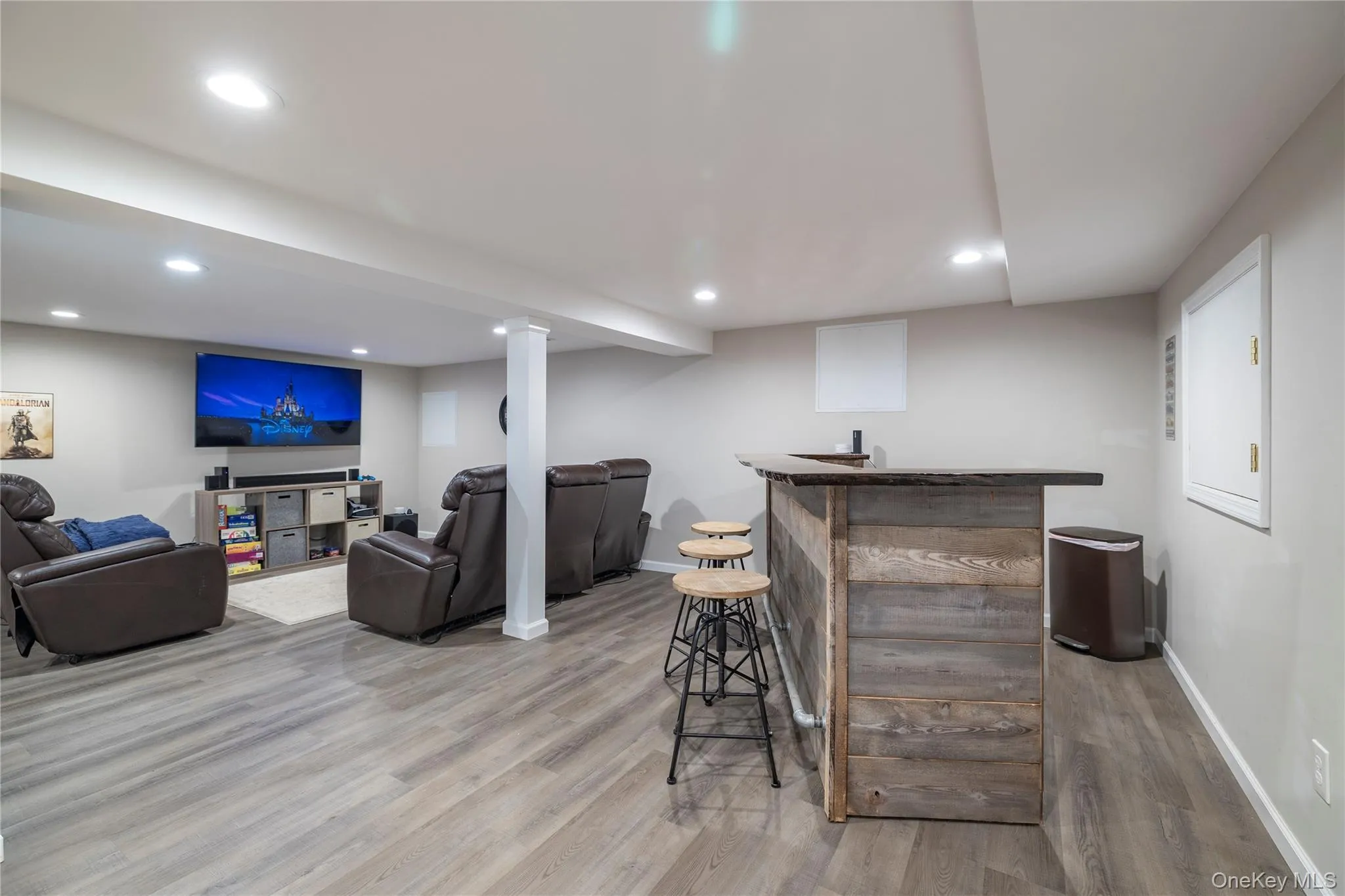 4 Crabapple Court, Brookhaven, NY, 6 Bedrooms Bedrooms, 10 Rooms Rooms,2 BathroomsBathrooms,Residential,For Rent,Crabapple,0,1001121 4 Crabapple Court, Brookhaven, NY, 6 Bedrooms Bedrooms, 10 Rooms Rooms,2 BathroomsBathrooms,Residential,For Rent,Crabapple,0,1001121