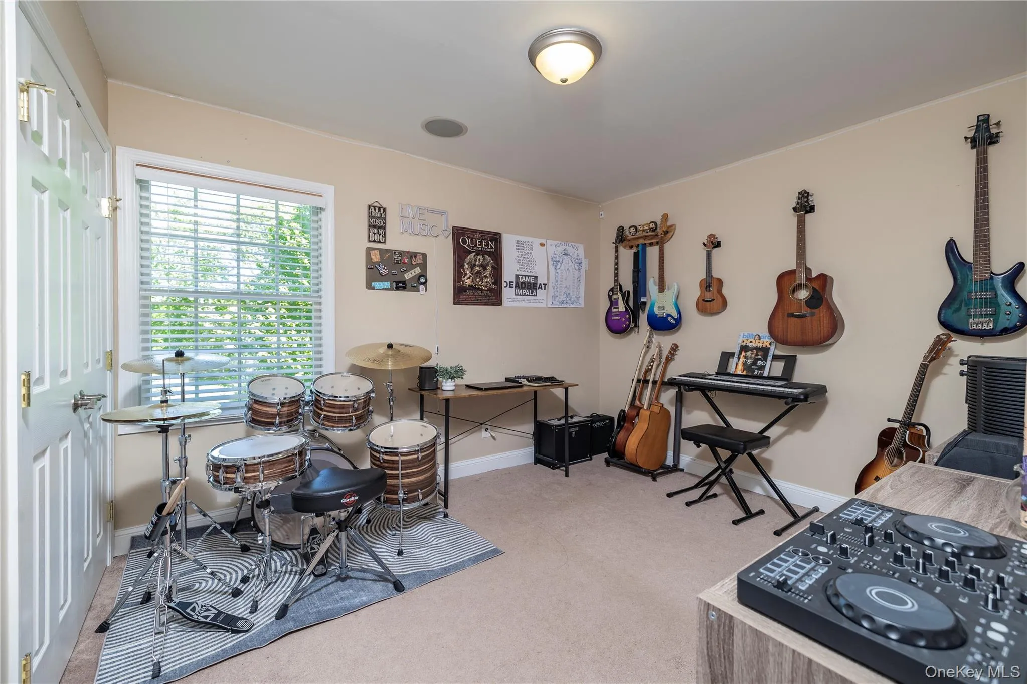 4 Crabapple Court, Brookhaven, NY, 6 Bedrooms Bedrooms, 10 Rooms Rooms,2 BathroomsBathrooms,Residential,For Rent,Crabapple,0,1001121 4 Crabapple Court, Brookhaven, NY, 6 Bedrooms Bedrooms, 10 Rooms Rooms,2 BathroomsBathrooms,Residential,For Rent,Crabapple,0,1001121