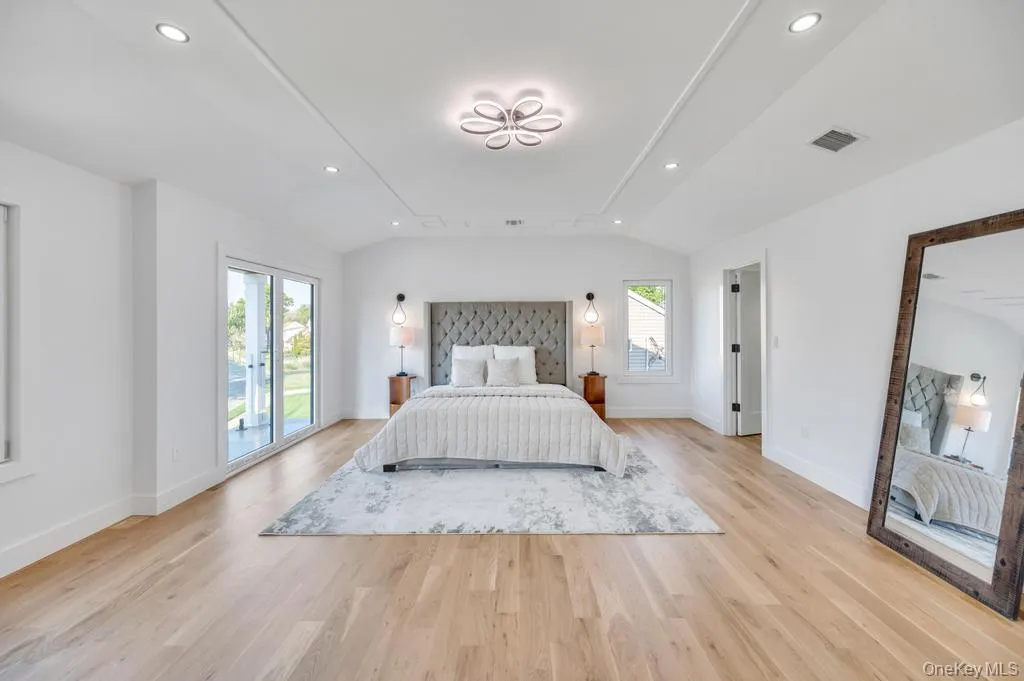 14 Eve Lane, Hempstead, NY, 5 Bedrooms Bedrooms, 12 Rooms Rooms,5 BathroomsBathrooms,Residential,For Rent,Eve,0,1001122 14 Eve Lane, Hempstead, NY, 5 Bedrooms Bedrooms, 12 Rooms Rooms,5 BathroomsBathrooms,Residential,For Rent,Eve,0,1001122