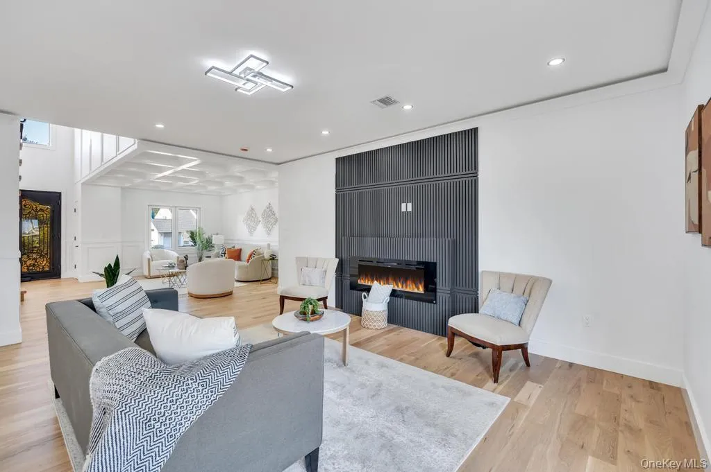 14 Eve Lane, Hempstead, NY, 5 Bedrooms Bedrooms, 12 Rooms Rooms,5 BathroomsBathrooms,Residential,For Rent,Eve,0,1001122 14 Eve Lane, Hempstead, NY, 5 Bedrooms Bedrooms, 12 Rooms Rooms,5 BathroomsBathrooms,Residential,For Rent,Eve,0,1001122