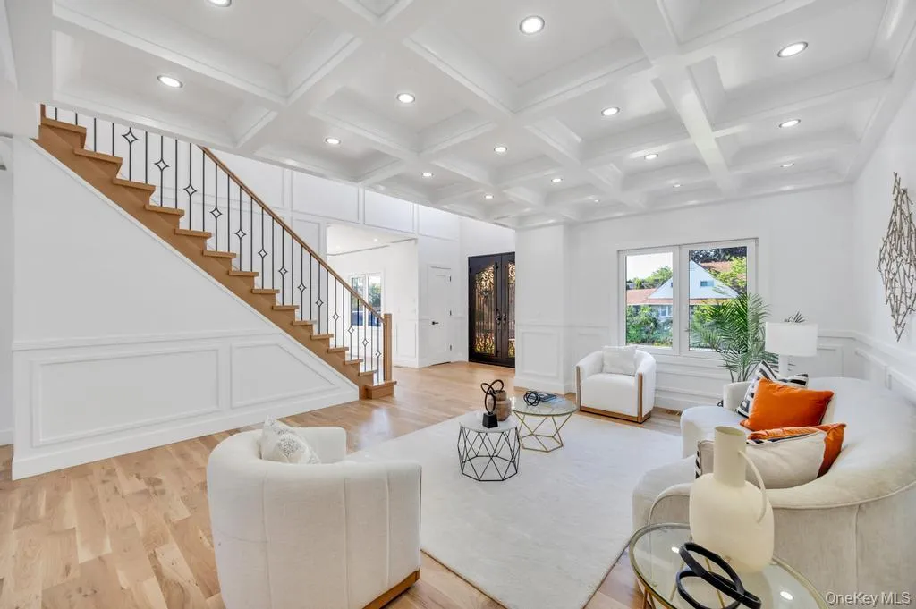 14 Eve Lane, Hempstead, NY, 5 Bedrooms Bedrooms, 12 Rooms Rooms,5 BathroomsBathrooms,Residential,For Rent,Eve,0,1001122 14 Eve Lane, Hempstead, NY, 5 Bedrooms Bedrooms, 12 Rooms Rooms,5 BathroomsBathrooms,Residential,For Rent,Eve,0,1001122