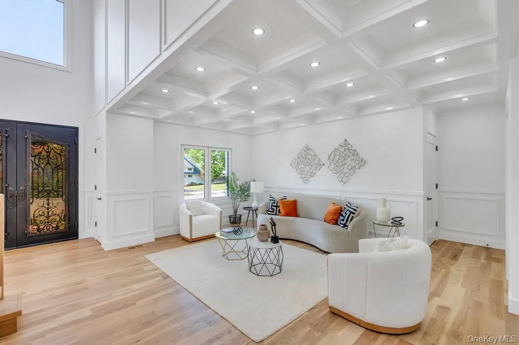 14 Eve Lane, Hempstead, NY, 5 Bedrooms Bedrooms, 12 Rooms Rooms,5 BathroomsBathrooms,Residential,For Rent,Eve,0,1001122 14 Eve Lane, Hempstead, NY, 5 Bedrooms Bedrooms, 12 Rooms Rooms,5 BathroomsBathrooms,Residential,For Rent,Eve,0,1001122