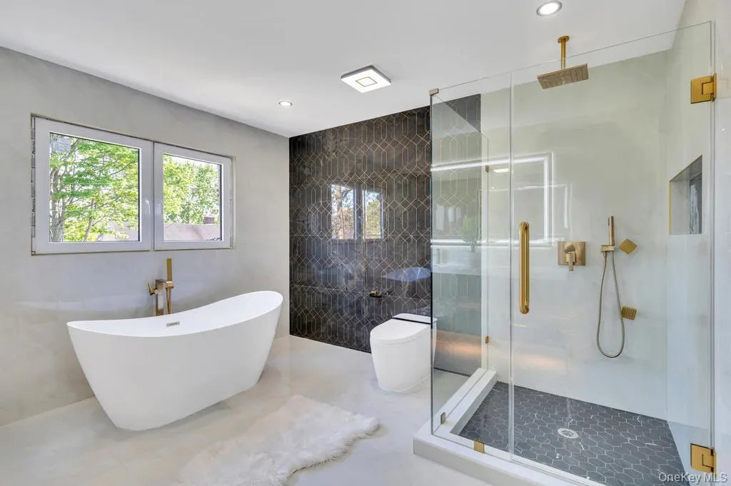 14 Eve Lane, Hempstead, NY, 5 Bedrooms Bedrooms, 12 Rooms Rooms,5 BathroomsBathrooms,Residential,For Rent,Eve,0,1001122 14 Eve Lane, Hempstead, NY, 5 Bedrooms Bedrooms, 12 Rooms Rooms,5 BathroomsBathrooms,Residential,For Rent,Eve,0,1001122