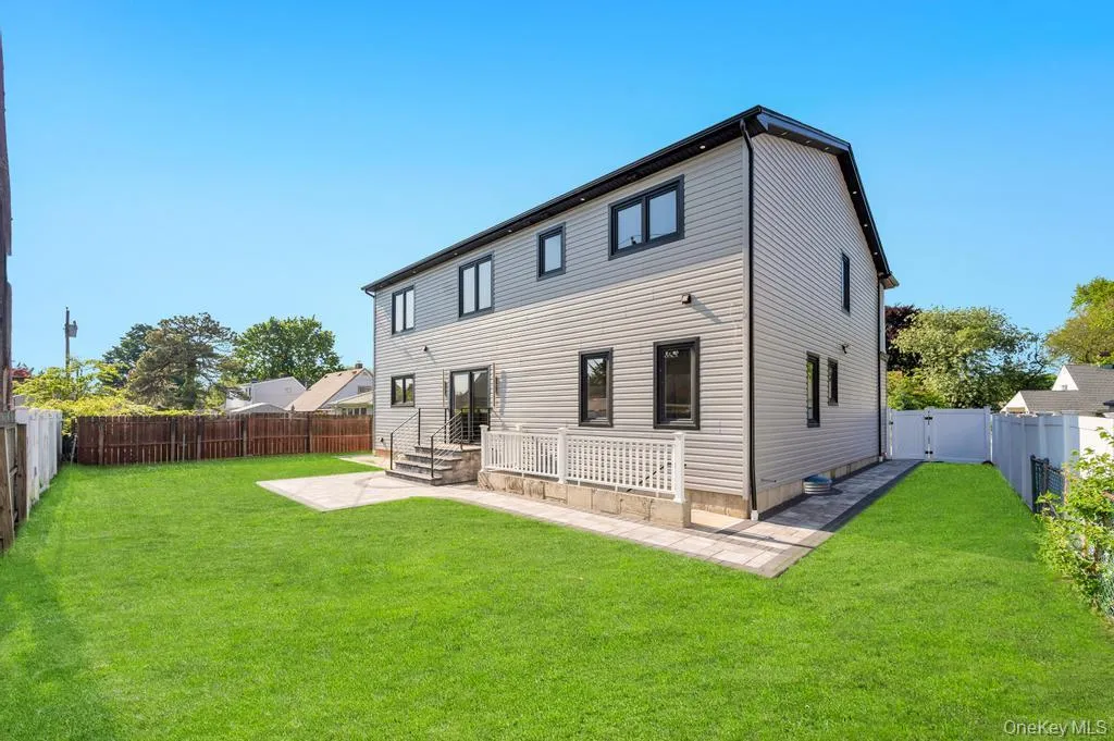 14 Eve Lane, Hempstead, NY, 5 Bedrooms Bedrooms, 12 Rooms Rooms,5 BathroomsBathrooms,Residential,For Rent,Eve,0,1001122 14 Eve Lane, Hempstead, NY, 5 Bedrooms Bedrooms, 12 Rooms Rooms,5 BathroomsBathrooms,Residential,For Rent,Eve,0,1001122