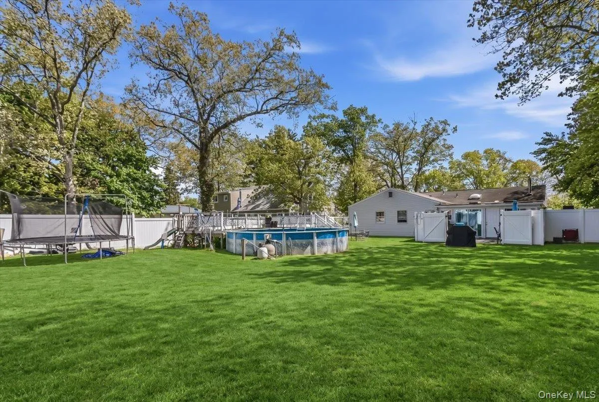 14 Lurcott Lane, Islip, NY, 5 Bedrooms Bedrooms, 9 Rooms Rooms,2 BathroomsBathrooms,Residential,For Rent,Lurcott,0,1001125 14 Lurcott Lane, Islip, NY, 5 Bedrooms Bedrooms, 9 Rooms Rooms,2 BathroomsBathrooms,Residential,For Rent,Lurcott,0,1001125