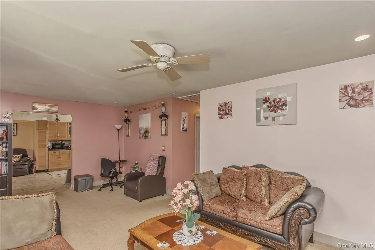14 Lurcott Lane, Islip, NY, 5 Bedrooms Bedrooms, 9 Rooms Rooms,2 BathroomsBathrooms,Residential,For Rent,Lurcott,0,1001125 14 Lurcott Lane, Islip, NY, 5 Bedrooms Bedrooms, 9 Rooms Rooms,2 BathroomsBathrooms,Residential,For Rent,Lurcott,0,1001125