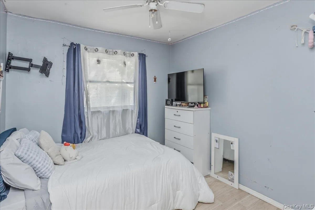 14 Lurcott Lane, Islip, NY, 5 Bedrooms Bedrooms, 9 Rooms Rooms,2 BathroomsBathrooms,Residential,For Rent,Lurcott,0,1001125 14 Lurcott Lane, Islip, NY, 5 Bedrooms Bedrooms, 9 Rooms Rooms,2 BathroomsBathrooms,Residential,For Rent,Lurcott,0,1001125