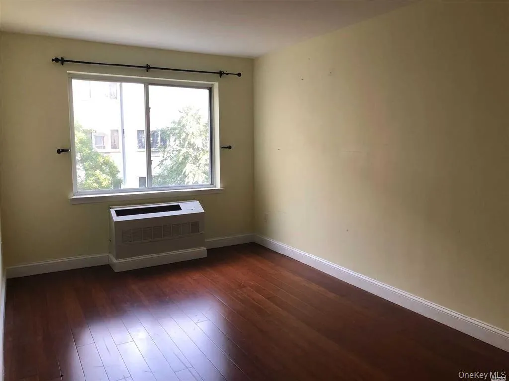 130 Post Avenue, North Hempstead, NY, 1 Bedroom Bedrooms, 3 Rooms Rooms,1 BathroomBathrooms,Residential,For Rent,Post,0,1001126 130 Post Avenue, North Hempstead, NY, 1 Bedroom Bedrooms, 3 Rooms Rooms,1 BathroomBathrooms,Residential,For Rent,Post,0,1001126