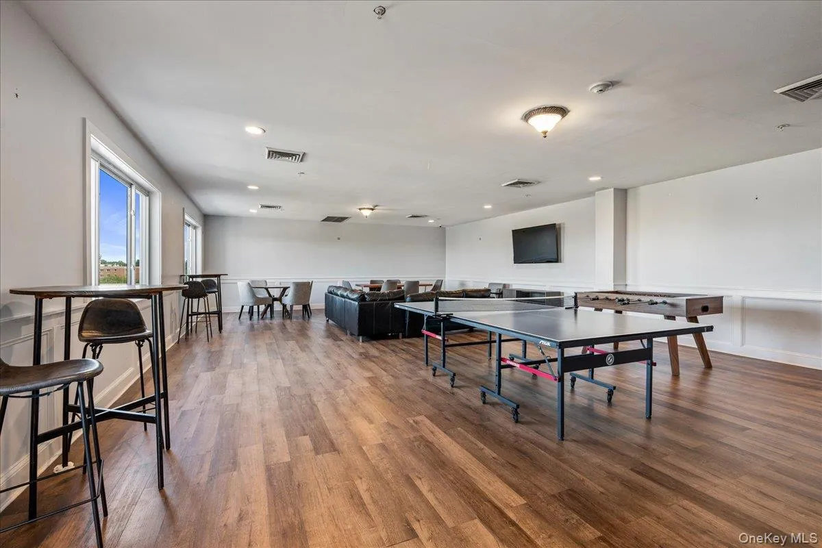 130 Post Avenue, North Hempstead, NY, 1 Bedroom Bedrooms, 3 Rooms Rooms,1 BathroomBathrooms,Residential,For Rent,Post,0,1001126 130 Post Avenue, North Hempstead, NY, 1 Bedroom Bedrooms, 3 Rooms Rooms,1 BathroomBathrooms,Residential,For Rent,Post,0,1001126