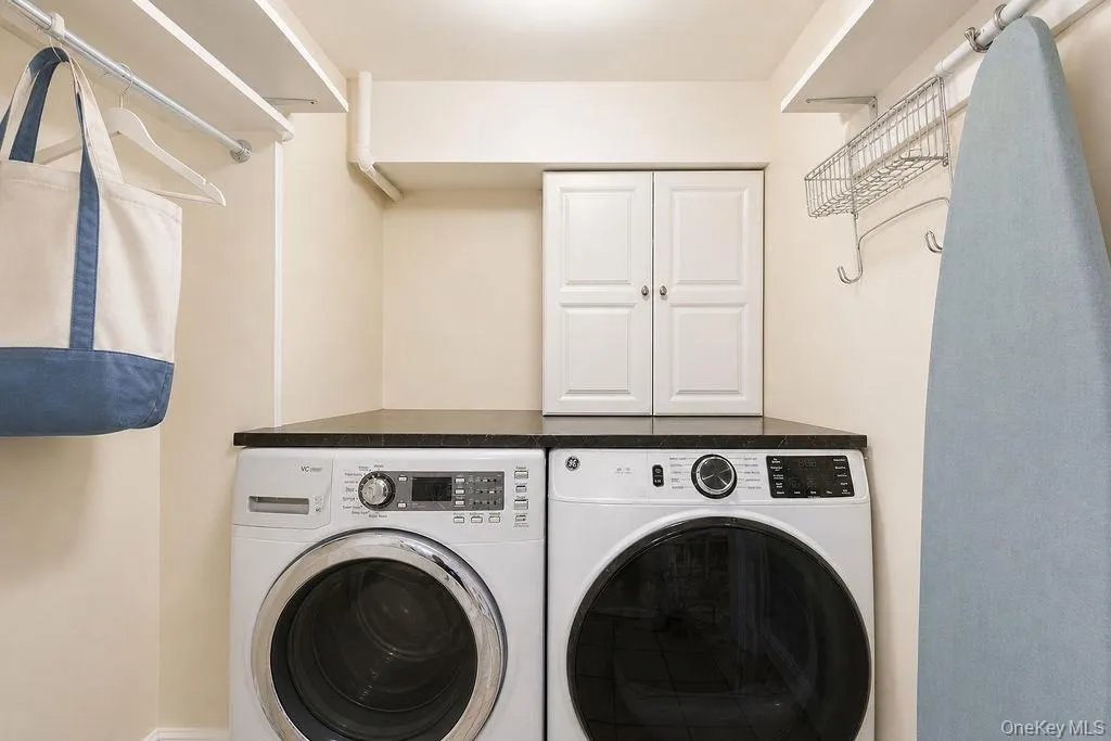 159-27 90th Street, New York, NY, 3 Bedrooms Bedrooms, 8 Rooms Rooms,2 BathroomsBathrooms,Residential Sale,For Rent,90th,0,1001130 159-27 90th Street, New York, NY, 3 Bedrooms Bedrooms, 8 Rooms Rooms,2 BathroomsBathrooms,Residential Sale,For Rent,90th,0,1001130
