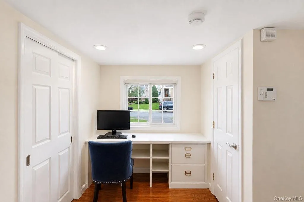 159-27 90th Street, New York, NY, 3 Bedrooms Bedrooms, 8 Rooms Rooms,2 BathroomsBathrooms,Residential Sale,For Rent,90th,0,1001130 159-27 90th Street, New York, NY, 3 Bedrooms Bedrooms, 8 Rooms Rooms,2 BathroomsBathrooms,Residential Sale,For Rent,90th,0,1001130