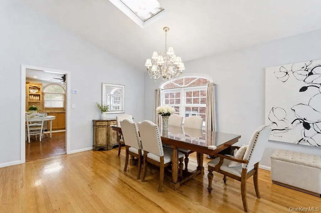 159-27 90th Street, New York, NY, 3 Bedrooms Bedrooms, 8 Rooms Rooms,2 BathroomsBathrooms,Residential Sale,For Rent,90th,0,1001130 159-27 90th Street, New York, NY, 3 Bedrooms Bedrooms, 8 Rooms Rooms,2 BathroomsBathrooms,Residential Sale,For Rent,90th,0,1001130