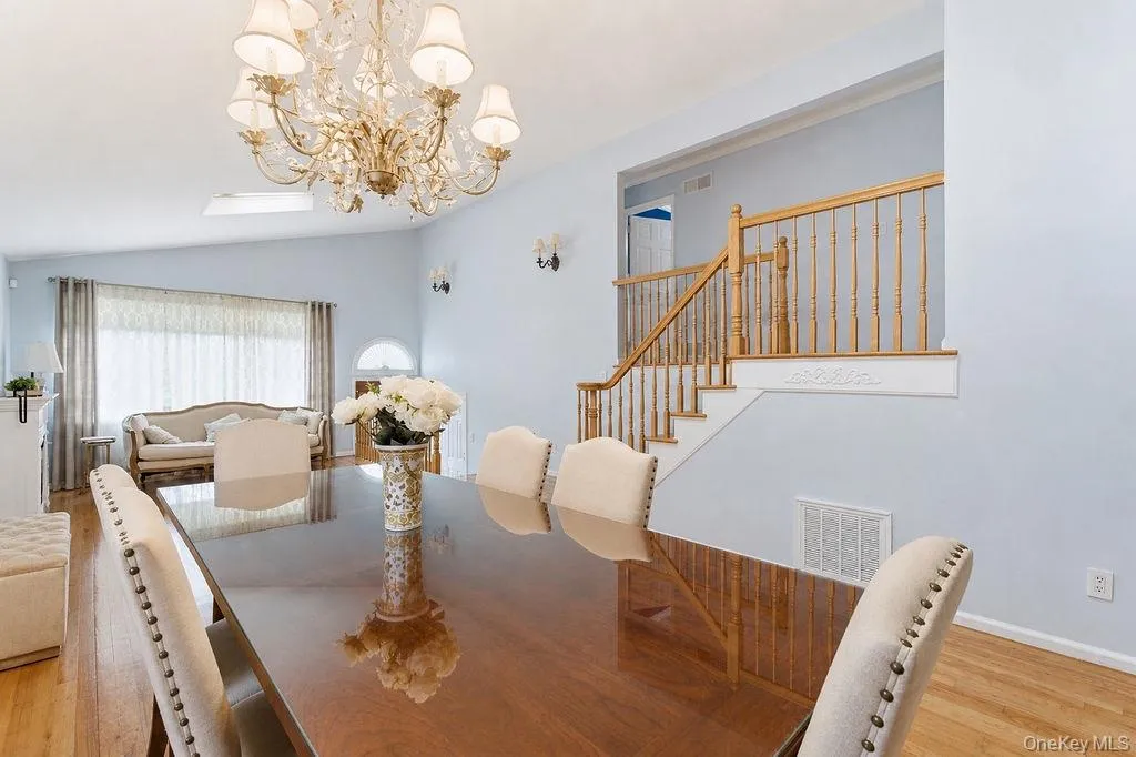 159-27 90th Street, New York, NY, 3 Bedrooms Bedrooms, 8 Rooms Rooms,2 BathroomsBathrooms,Residential Sale,For Rent,90th,0,1001130 159-27 90th Street, New York, NY, 3 Bedrooms Bedrooms, 8 Rooms Rooms,2 BathroomsBathrooms,Residential Sale,For Rent,90th,0,1001130