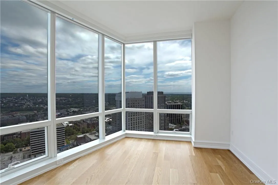 Home Office or quiet room off Primary suite. Home Office or quiet room off Primary suite.