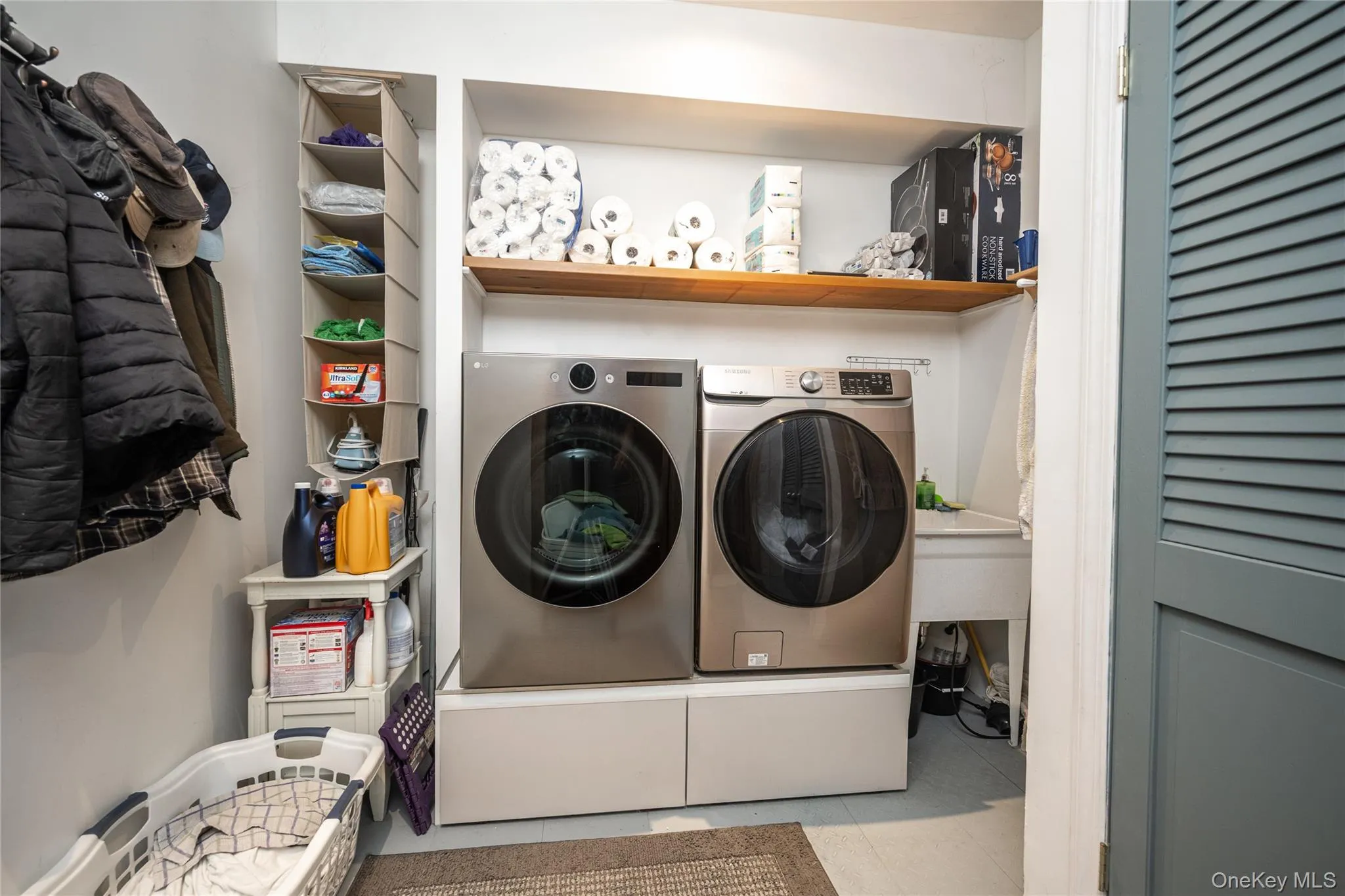 110 Hillside Avenue, Dover, NY, 4 Bedrooms Bedrooms, 9 Rooms Rooms,3 BathroomsBathrooms,Residential,For Rent,Hillside,0,1001139 110 Hillside Avenue, Dover, NY, 4 Bedrooms Bedrooms, 9 Rooms Rooms,3 BathroomsBathrooms,Residential,For Rent,Hillside,0,1001139
