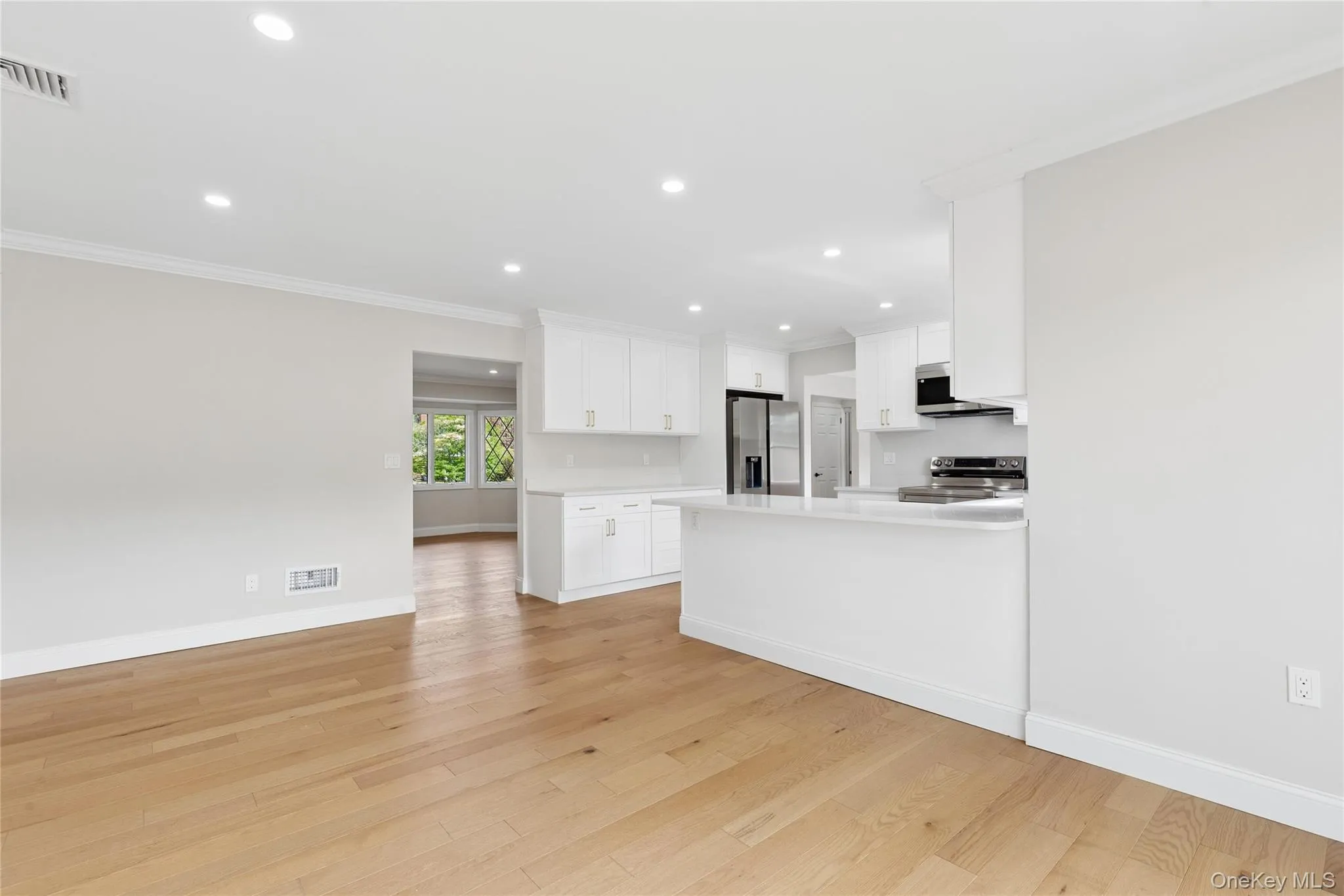 4 Blackwell Lane, Brookhaven, NY, 5 Bedrooms Bedrooms, 9 Rooms Rooms,3 BathroomsBathrooms,Residential,For Rent,Blackwell,0,1001141 4 Blackwell Lane, Brookhaven, NY, 5 Bedrooms Bedrooms, 9 Rooms Rooms,3 BathroomsBathrooms,Residential,For Rent,Blackwell,0,1001141