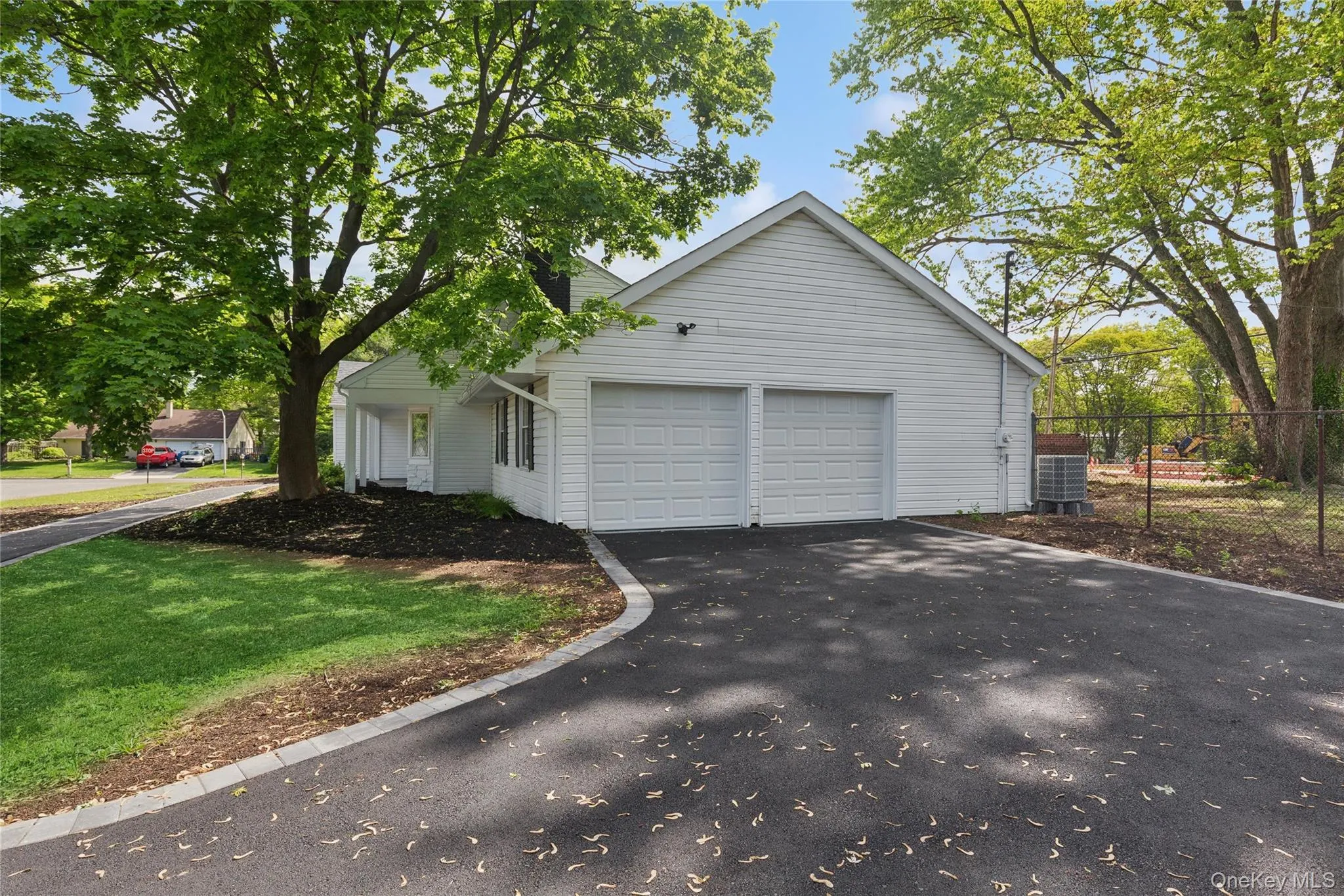 4 Blackwell Lane, Brookhaven, NY, 5 Bedrooms Bedrooms, 9 Rooms Rooms,3 BathroomsBathrooms,Residential,For Rent,Blackwell,0,1001141 4 Blackwell Lane, Brookhaven, NY, 5 Bedrooms Bedrooms, 9 Rooms Rooms,3 BathroomsBathrooms,Residential,For Rent,Blackwell,0,1001141