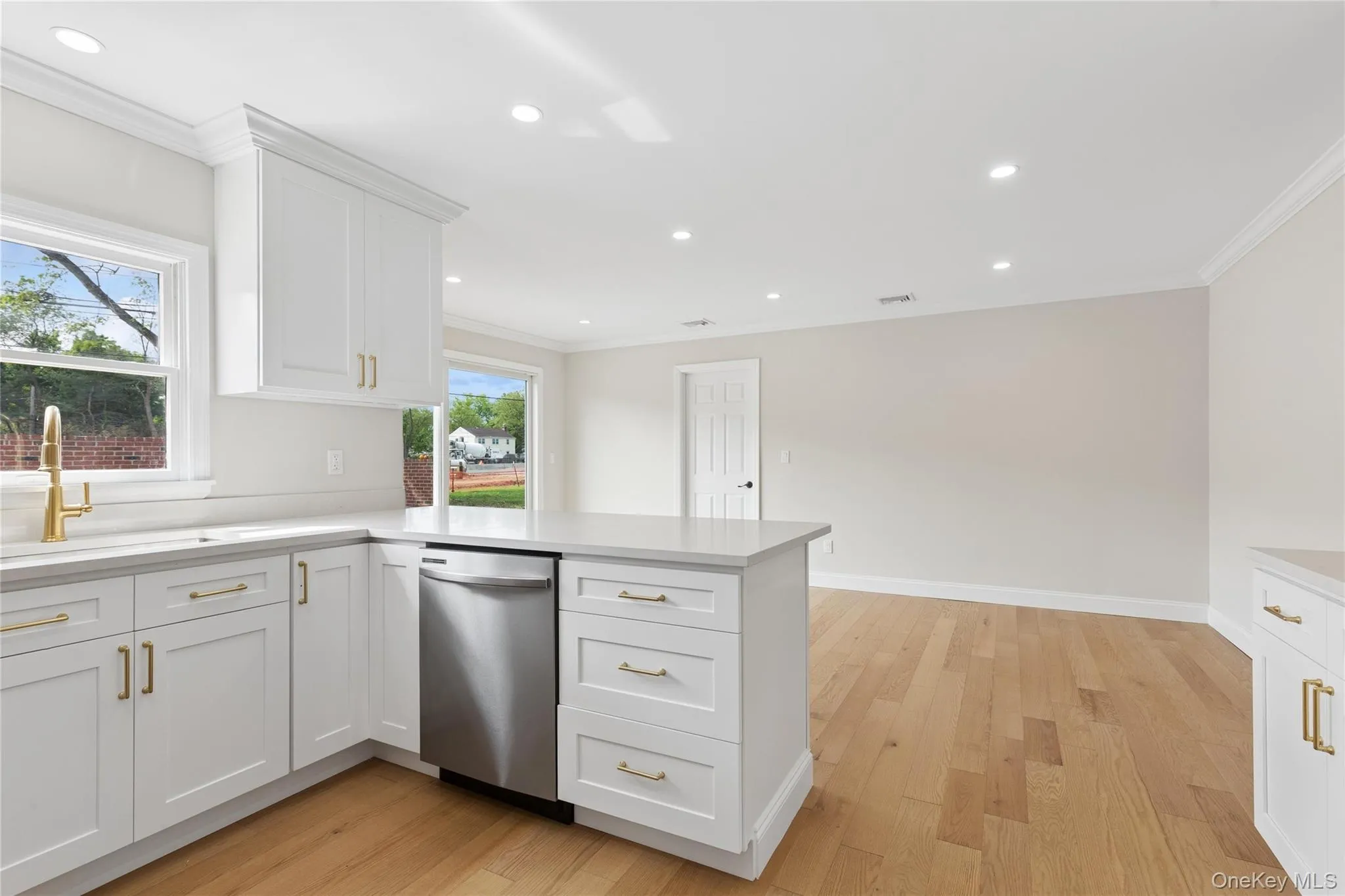 4 Blackwell Lane, Brookhaven, NY, 5 Bedrooms Bedrooms, 9 Rooms Rooms,3 BathroomsBathrooms,Residential,For Rent,Blackwell,0,1001141 4 Blackwell Lane, Brookhaven, NY, 5 Bedrooms Bedrooms, 9 Rooms Rooms,3 BathroomsBathrooms,Residential,For Rent,Blackwell,0,1001141