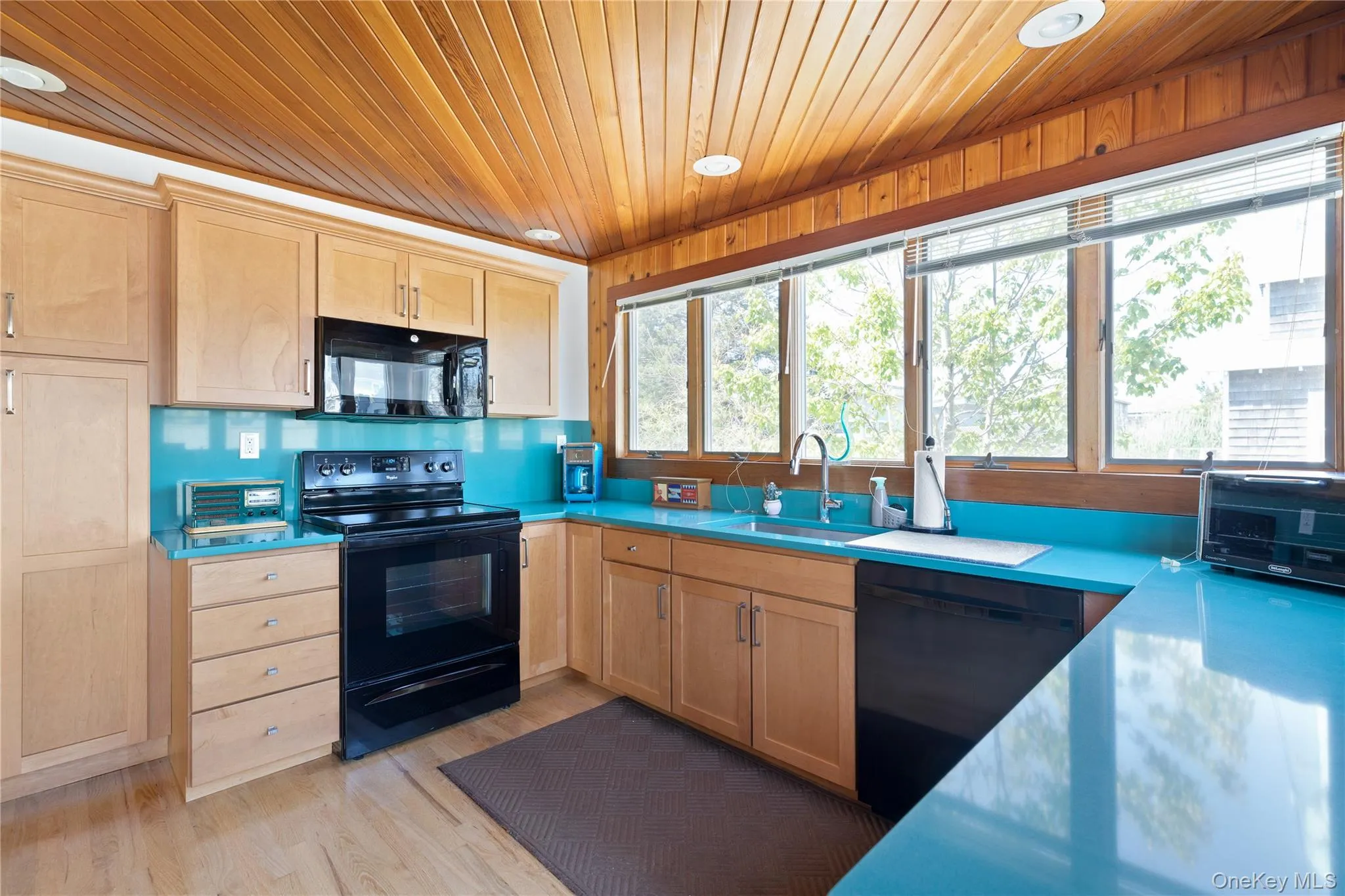 6 Atlantic Avenue, Islip, NY, 4 Bedrooms Bedrooms, 7 Rooms Rooms,2 BathroomsBathrooms,Residential,For Rent,Atlantic,0,1001150 6 Atlantic Avenue, Islip, NY, 4 Bedrooms Bedrooms, 7 Rooms Rooms,2 BathroomsBathrooms,Residential,For Rent,Atlantic,0,1001150