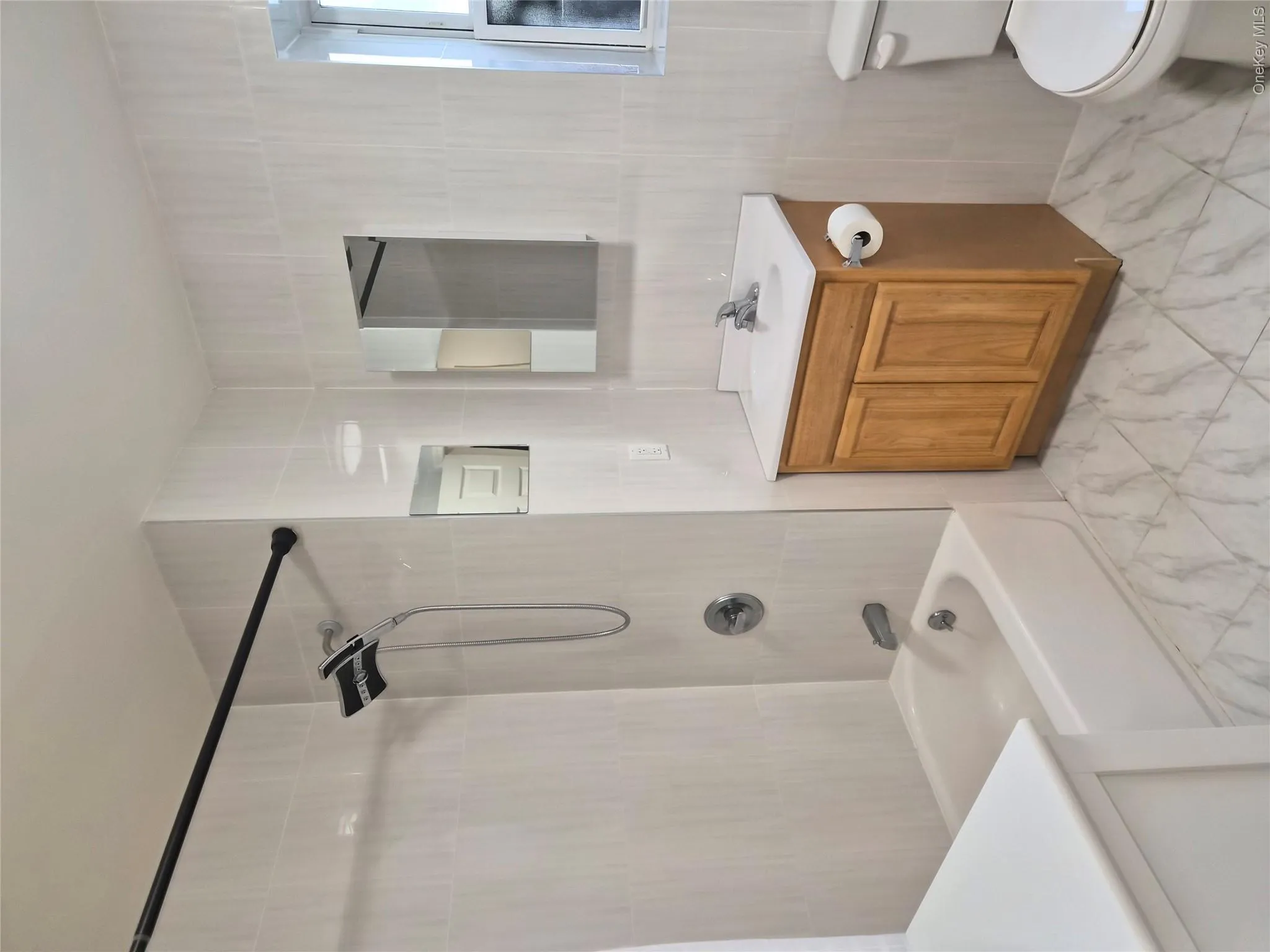 22003 64th Avenue, New York, NY, 2 Bedrooms Bedrooms, 5 Rooms Rooms,1 BathroomBathrooms,Residential Lease,For Rent,64th,0,1001152 22003 64th Avenue, New York, NY, 2 Bedrooms Bedrooms, 5 Rooms Rooms,1 BathroomBathrooms,Residential Lease,For Rent,64th,0,1001152