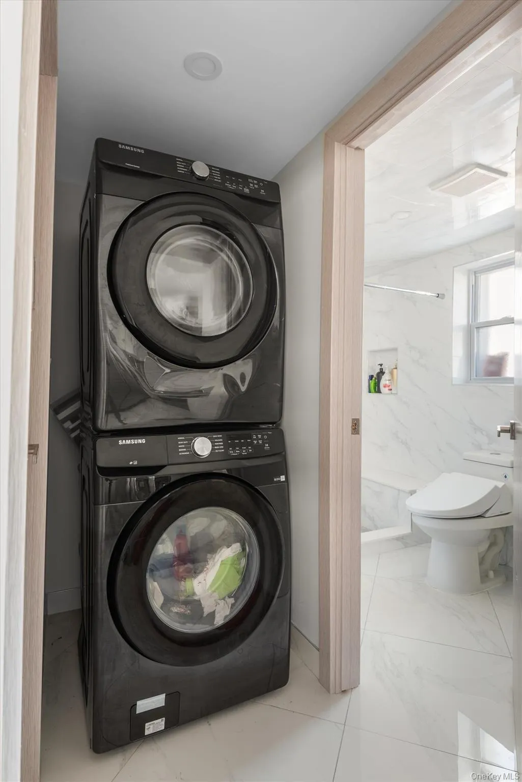 161-28 98th Street, New York, NY, 5 Bedrooms Bedrooms, 8 Rooms Rooms,2 BathroomsBathrooms,Residential,For Rent,98th,0,1001156 161-28 98th Street, New York, NY, 5 Bedrooms Bedrooms, 8 Rooms Rooms,2 BathroomsBathrooms,Residential,For Rent,98th,0,1001156