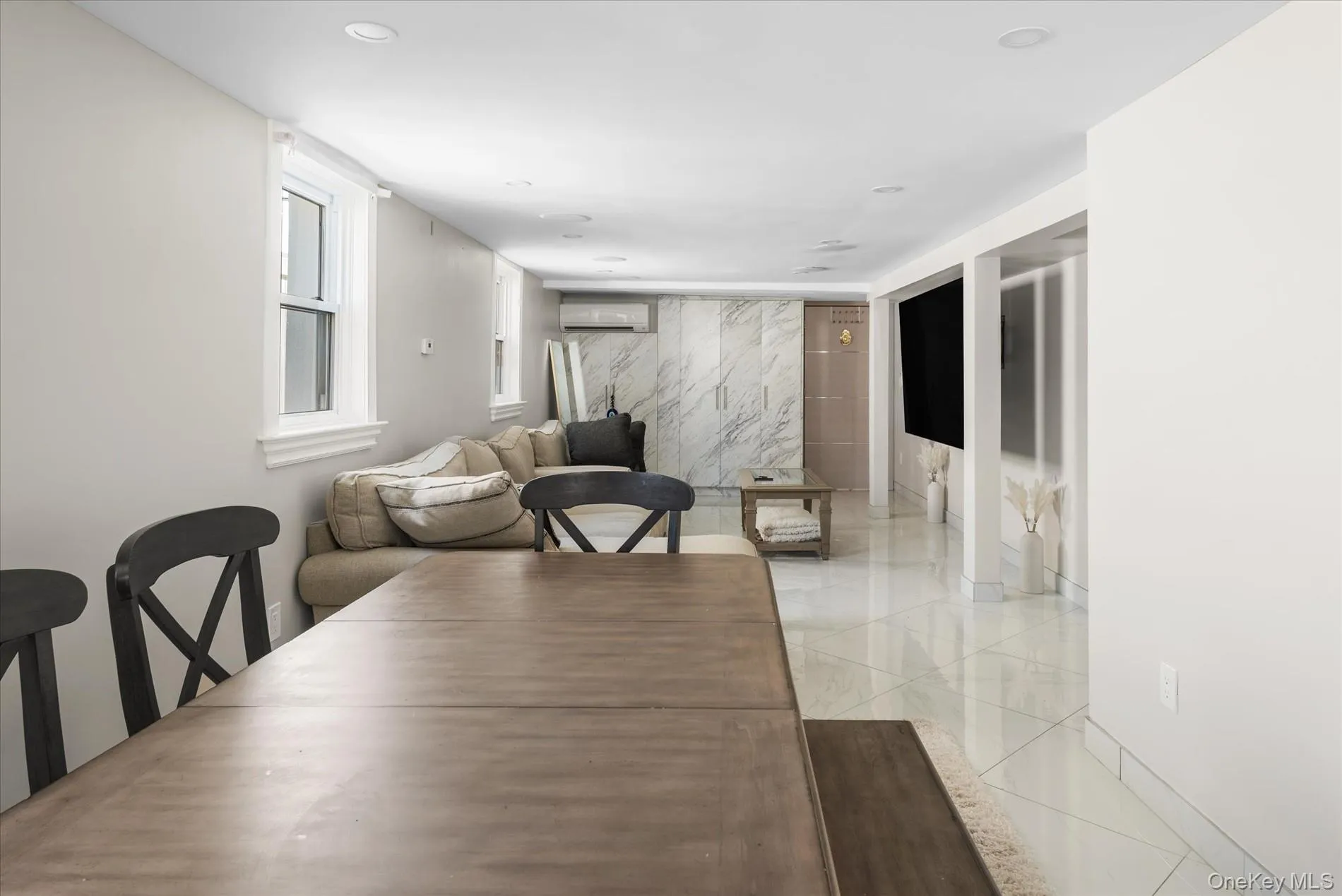 161-28 98th Street, New York, NY, 5 Bedrooms Bedrooms, 8 Rooms Rooms,2 BathroomsBathrooms,Residential,For Rent,98th,0,1001156 161-28 98th Street, New York, NY, 5 Bedrooms Bedrooms, 8 Rooms Rooms,2 BathroomsBathrooms,Residential,For Rent,98th,0,1001156
