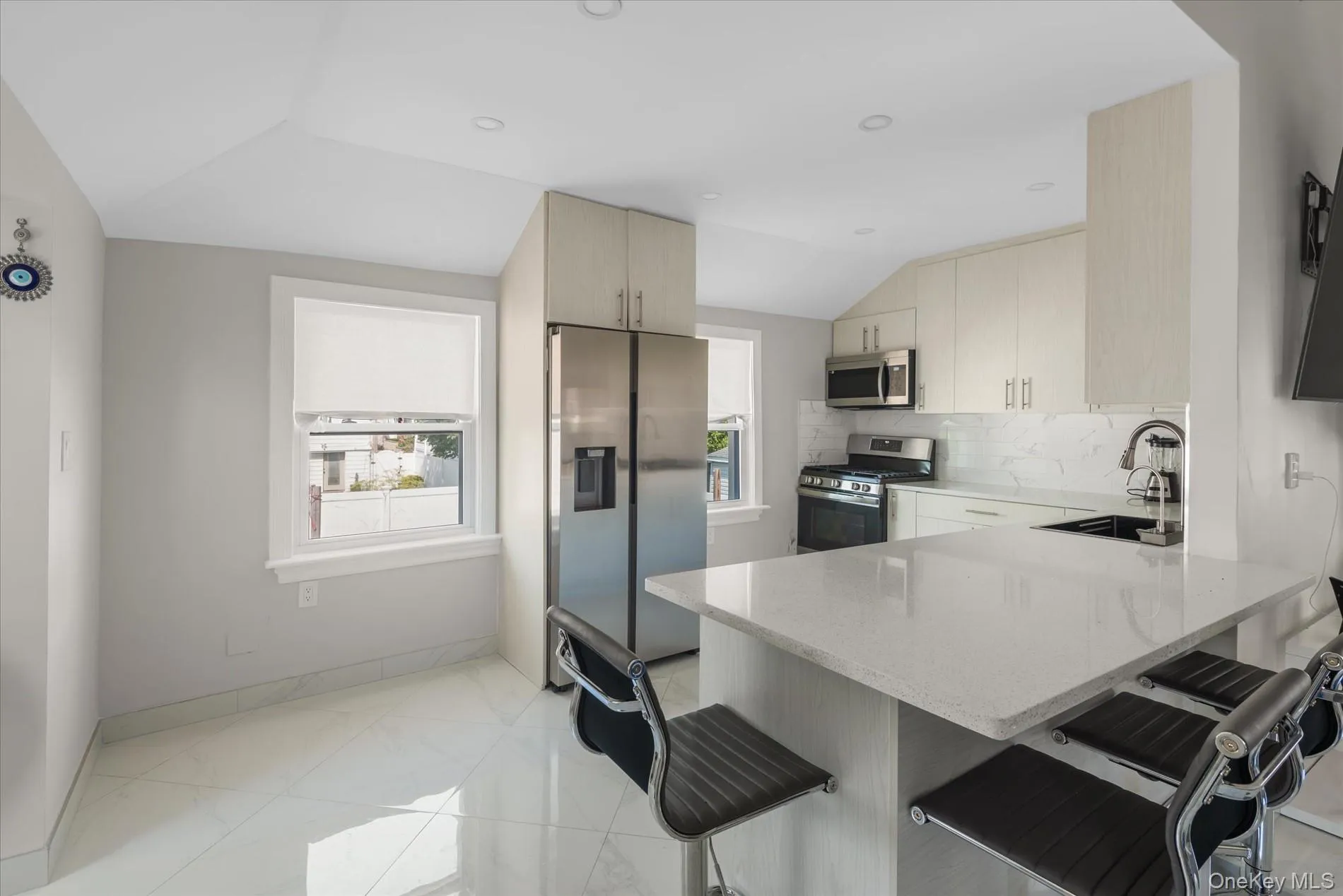161-28 98th Street, New York, NY, 5 Bedrooms Bedrooms, 8 Rooms Rooms,2 BathroomsBathrooms,Residential,For Rent,98th,0,1001156 161-28 98th Street, New York, NY, 5 Bedrooms Bedrooms, 8 Rooms Rooms,2 BathroomsBathrooms,Residential,For Rent,98th,0,1001156