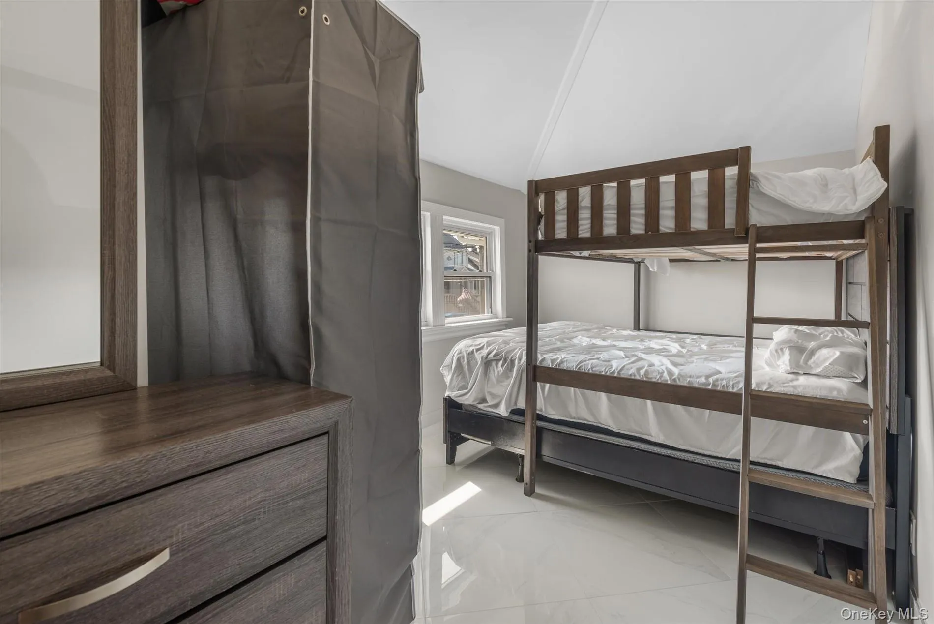 161-28 98th Street, New York, NY, 5 Bedrooms Bedrooms, 8 Rooms Rooms,2 BathroomsBathrooms,Residential,For Rent,98th,0,1001156 161-28 98th Street, New York, NY, 5 Bedrooms Bedrooms, 8 Rooms Rooms,2 BathroomsBathrooms,Residential,For Rent,98th,0,1001156
