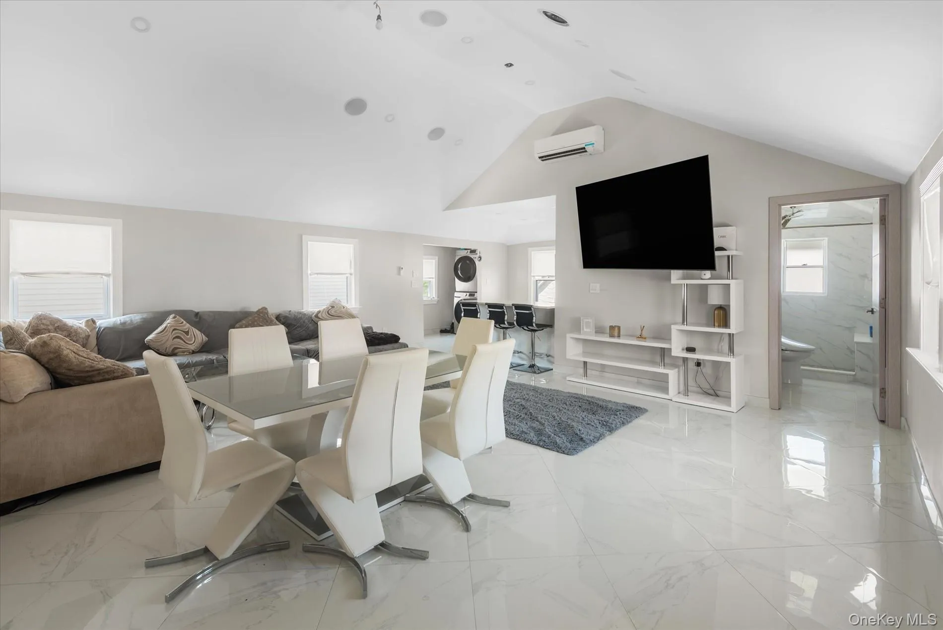 161-28 98th Street, New York, NY, 5 Bedrooms Bedrooms, 8 Rooms Rooms,2 BathroomsBathrooms,Residential,For Rent,98th,0,1001156 161-28 98th Street, New York, NY, 5 Bedrooms Bedrooms, 8 Rooms Rooms,2 BathroomsBathrooms,Residential,For Rent,98th,0,1001156