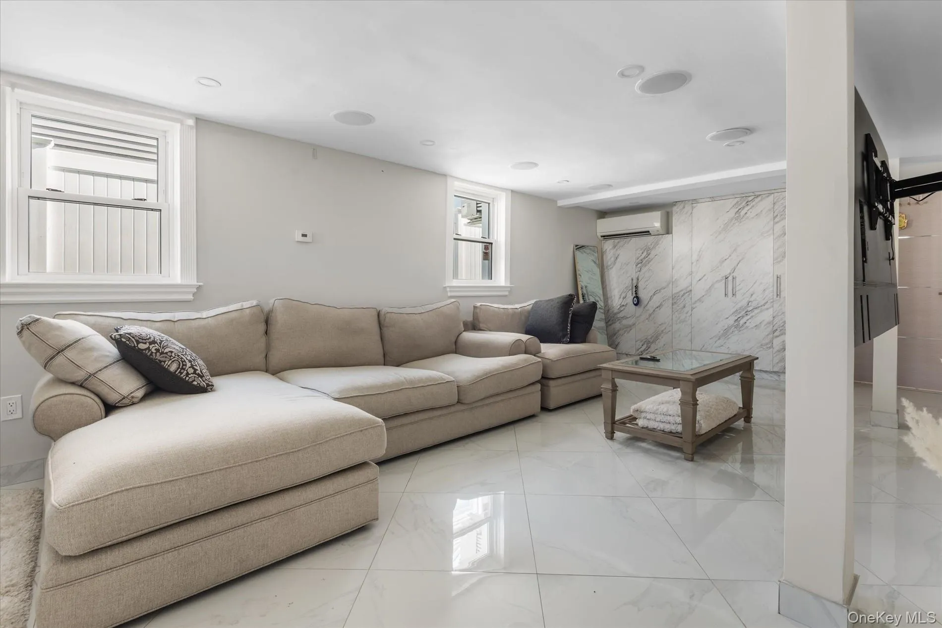 161-28 98th Street, New York, NY, 5 Bedrooms Bedrooms, 8 Rooms Rooms,2 BathroomsBathrooms,Residential,For Rent,98th,0,1001156 161-28 98th Street, New York, NY, 5 Bedrooms Bedrooms, 8 Rooms Rooms,2 BathroomsBathrooms,Residential,For Rent,98th,0,1001156