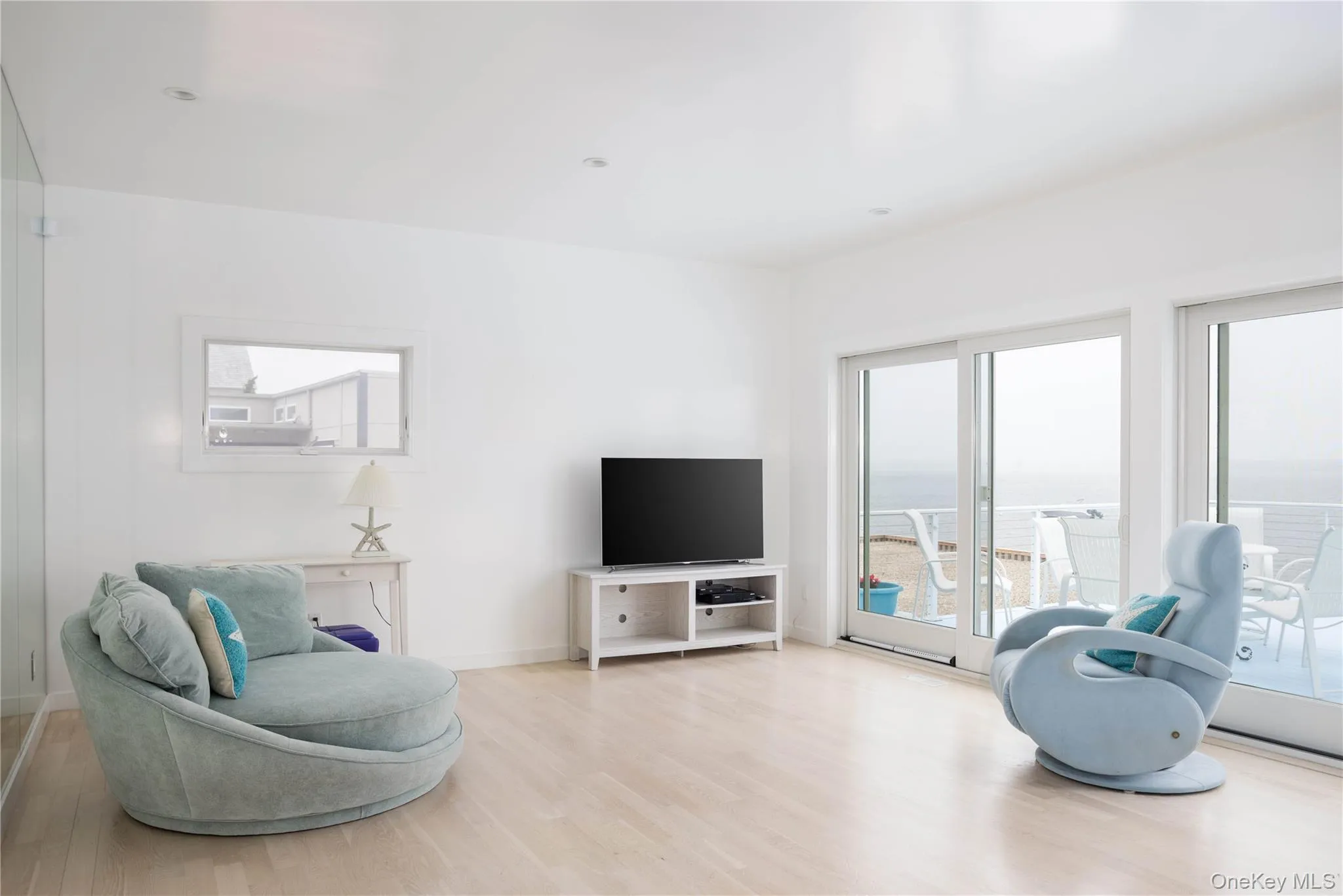 398 Dune Road, Southampton, NY, 3 Bedrooms Bedrooms, 9 Rooms Rooms,3 BathroomsBathrooms,Residential,For Rent,Dune,0,1001157 398 Dune Road, Southampton, NY, 3 Bedrooms Bedrooms, 9 Rooms Rooms,3 BathroomsBathrooms,Residential,For Rent,Dune,0,1001157