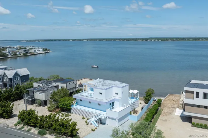 398 Dune Road, Southampton, New York 11978