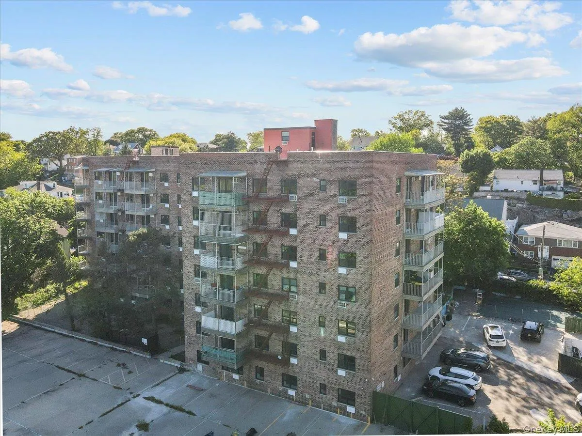 671 Bronx River Road, Yonkers, NY, 2 Bedrooms Bedrooms, 4 Rooms Rooms,1 BathroomBathrooms,Residential,For Rent,Bronx River,0,1001166 671 Bronx River Road, Yonkers, NY, 2 Bedrooms Bedrooms, 4 Rooms Rooms,1 BathroomBathrooms,Residential,For Rent,Bronx River,0,1001166