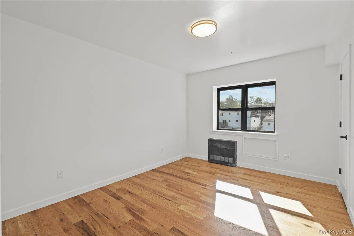 671 Bronx River Road, Yonkers, NY, 2 Bedrooms Bedrooms, 4 Rooms Rooms,1 BathroomBathrooms,Residential,For Rent,Bronx River,0,1001166 671 Bronx River Road, Yonkers, NY, 2 Bedrooms Bedrooms, 4 Rooms Rooms,1 BathroomBathrooms,Residential,For Rent,Bronx River,0,1001166