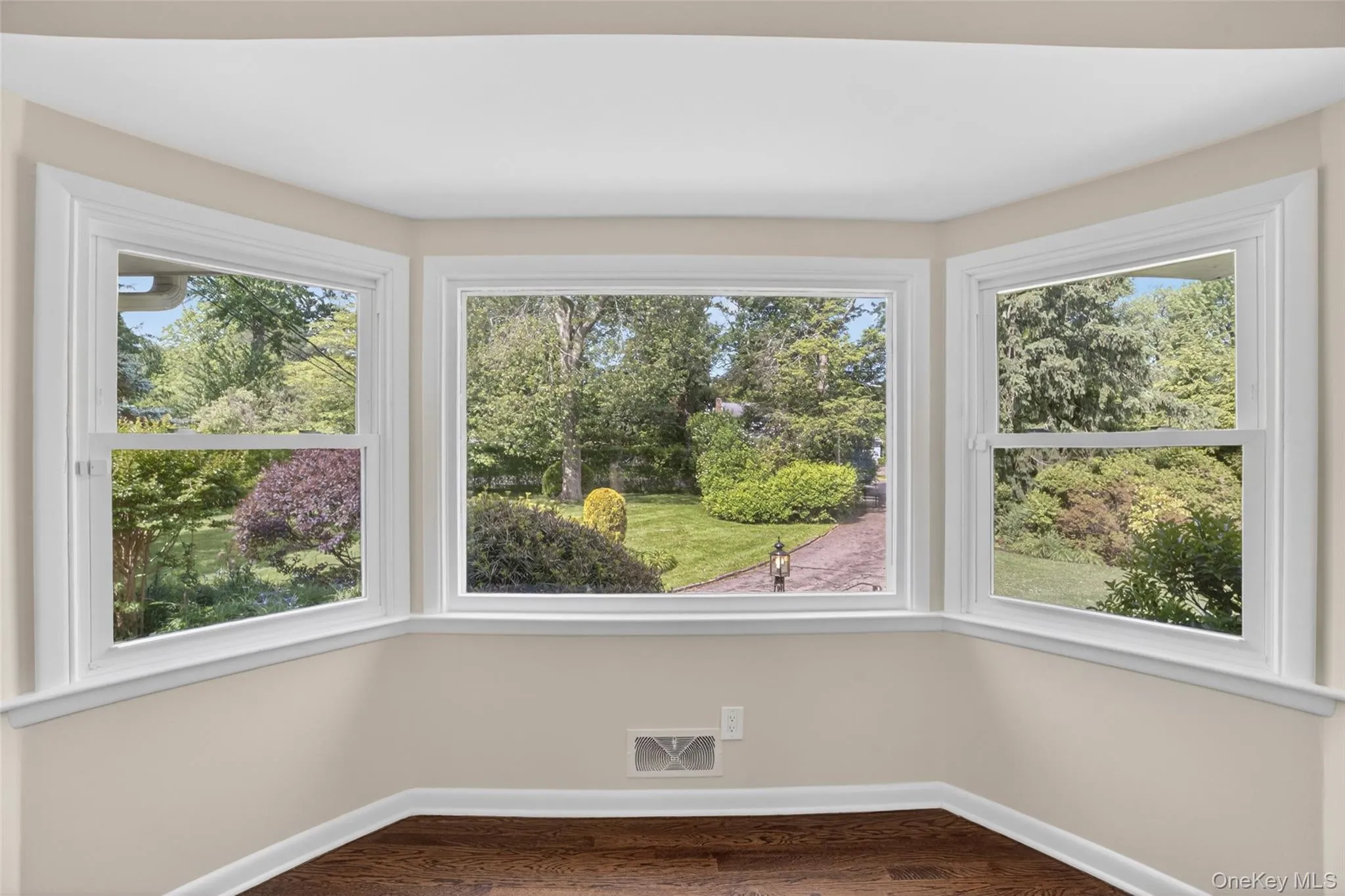205 Soundview Avenue, White Plains, NY, 4 Bedrooms Bedrooms, 9 Rooms Rooms,4 BathroomsBathrooms,Residential,For Rent,Soundview,0,1001167 205 Soundview Avenue, White Plains, NY, 4 Bedrooms Bedrooms, 9 Rooms Rooms,4 BathroomsBathrooms,Residential,For Rent,Soundview,0,1001167