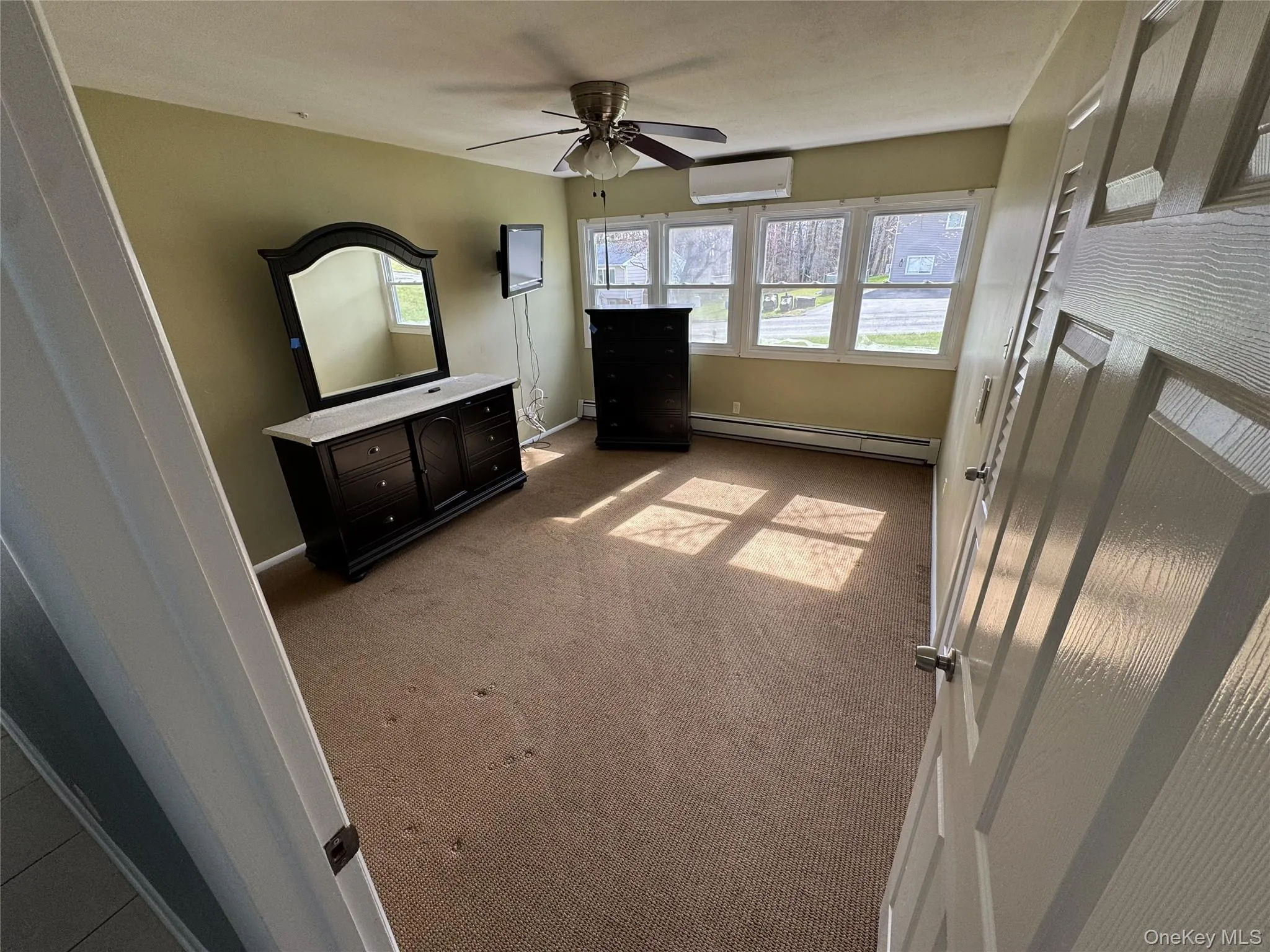 14 Fourth Street, Fallsburg, NY, 3 Bedrooms Bedrooms, 5 Rooms Rooms,4 BathroomsBathrooms,Residential Sale,For Rent,Fourth,0,1001168 14 Fourth Street, Fallsburg, NY, 3 Bedrooms Bedrooms, 5 Rooms Rooms,4 BathroomsBathrooms,Residential Sale,For Rent,Fourth,0,1001168