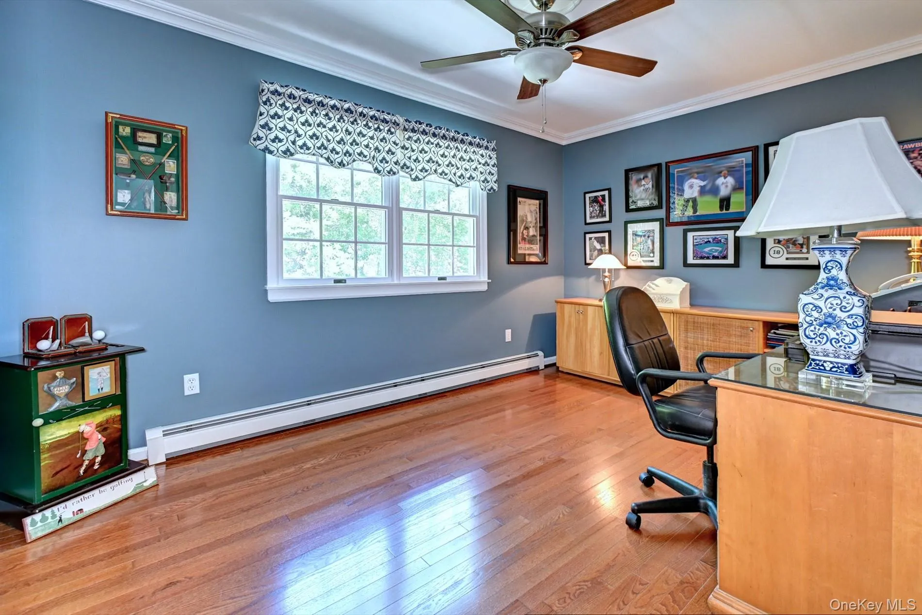 Guest Bedroom Used as an Office Guest Bedroom Used as an Office