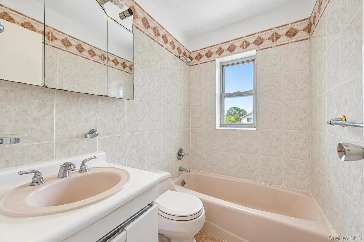 32-19 201st Street, New York, NY, 3 Bedrooms Bedrooms, 6 Rooms Rooms,1 BathroomBathrooms,Residential,For Rent,201st,0,1001172 32-19 201st Street, New York, NY, 3 Bedrooms Bedrooms, 6 Rooms Rooms,1 BathroomBathrooms,Residential,For Rent,201st,0,1001172
