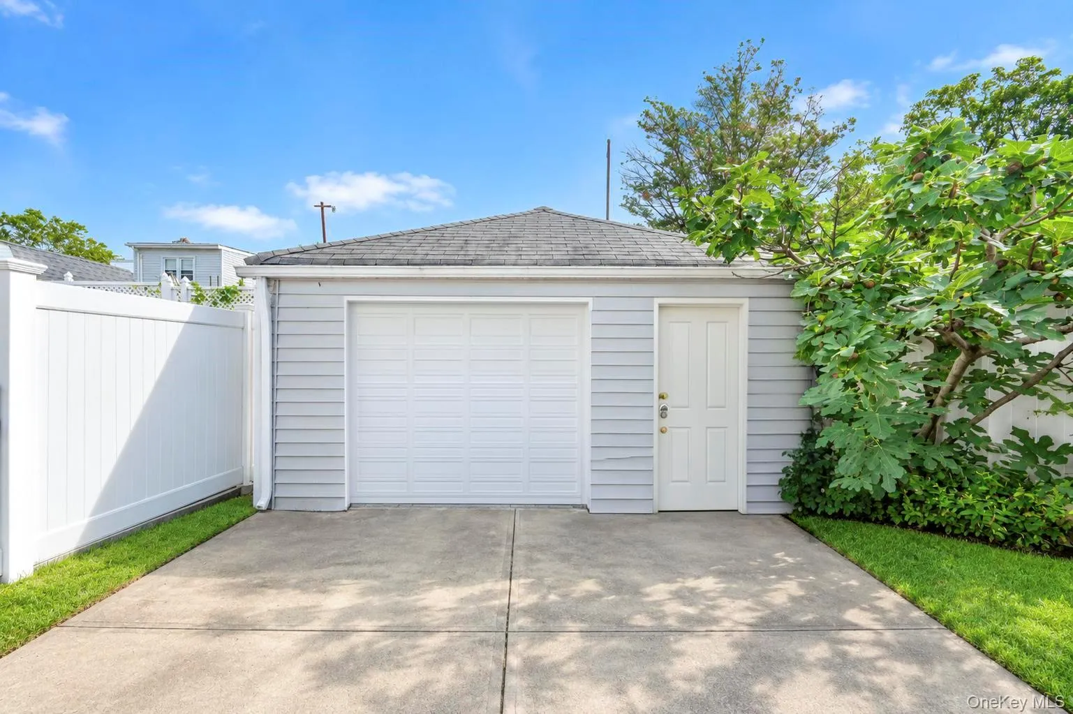 1 1/2 garage 1 1/2 garage