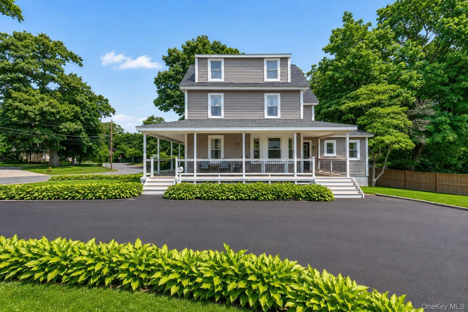 11 Gilbert Street, Huntington, NY, 3 Bedrooms Bedrooms, 8 Rooms Rooms,1 BathroomBathrooms,Residential,For Rent,Gilbert,0,1001173 11 Gilbert Street, Huntington, NY, 3 Bedrooms Bedrooms, 8 Rooms Rooms,1 BathroomBathrooms,Residential,For Rent,Gilbert,0,1001173