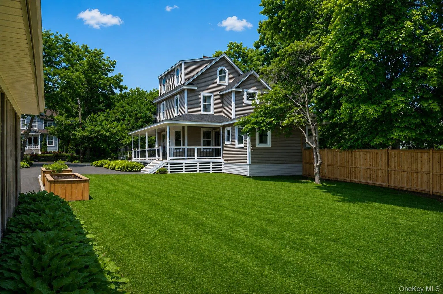 11 Gilbert Street, Huntington, NY, 3 Bedrooms Bedrooms, 8 Rooms Rooms,1 BathroomBathrooms,Residential,For Rent,Gilbert,0,1001173 11 Gilbert Street, Huntington, NY, 3 Bedrooms Bedrooms, 8 Rooms Rooms,1 BathroomBathrooms,Residential,For Rent,Gilbert,0,1001173