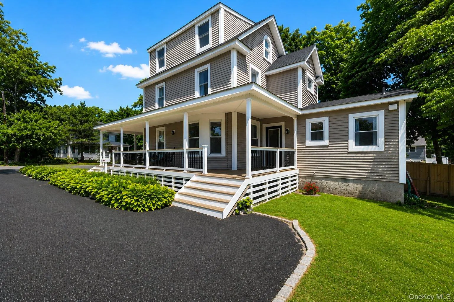 11 Gilbert Street, Huntington, NY, 3 Bedrooms Bedrooms, 8 Rooms Rooms,1 BathroomBathrooms,Residential,For Rent,Gilbert,0,1001173 11 Gilbert Street, Huntington, NY, 3 Bedrooms Bedrooms, 8 Rooms Rooms,1 BathroomBathrooms,Residential,For Rent,Gilbert,0,1001173