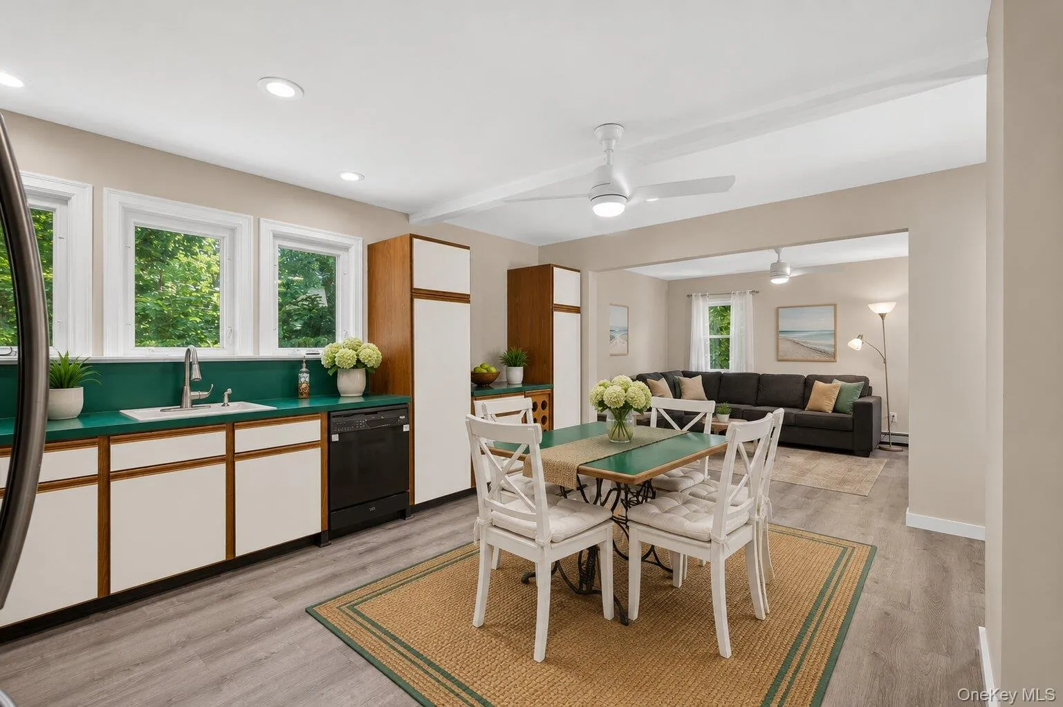 11 Gilbert Street, Huntington, NY, 3 Bedrooms Bedrooms, 8 Rooms Rooms,1 BathroomBathrooms,Residential,For Rent,Gilbert,0,1001173 11 Gilbert Street, Huntington, NY, 3 Bedrooms Bedrooms, 8 Rooms Rooms,1 BathroomBathrooms,Residential,For Rent,Gilbert,0,1001173