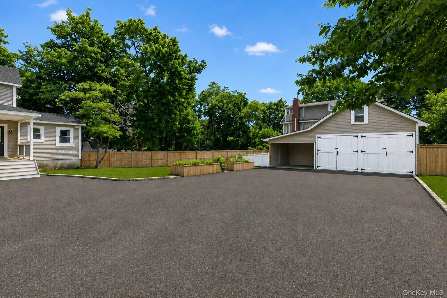 11 Gilbert Street, Huntington, NY, 3 Bedrooms Bedrooms, 8 Rooms Rooms,1 BathroomBathrooms,Residential,For Rent,Gilbert,0,1001173 11 Gilbert Street, Huntington, NY, 3 Bedrooms Bedrooms, 8 Rooms Rooms,1 BathroomBathrooms,Residential,For Rent,Gilbert,0,1001173