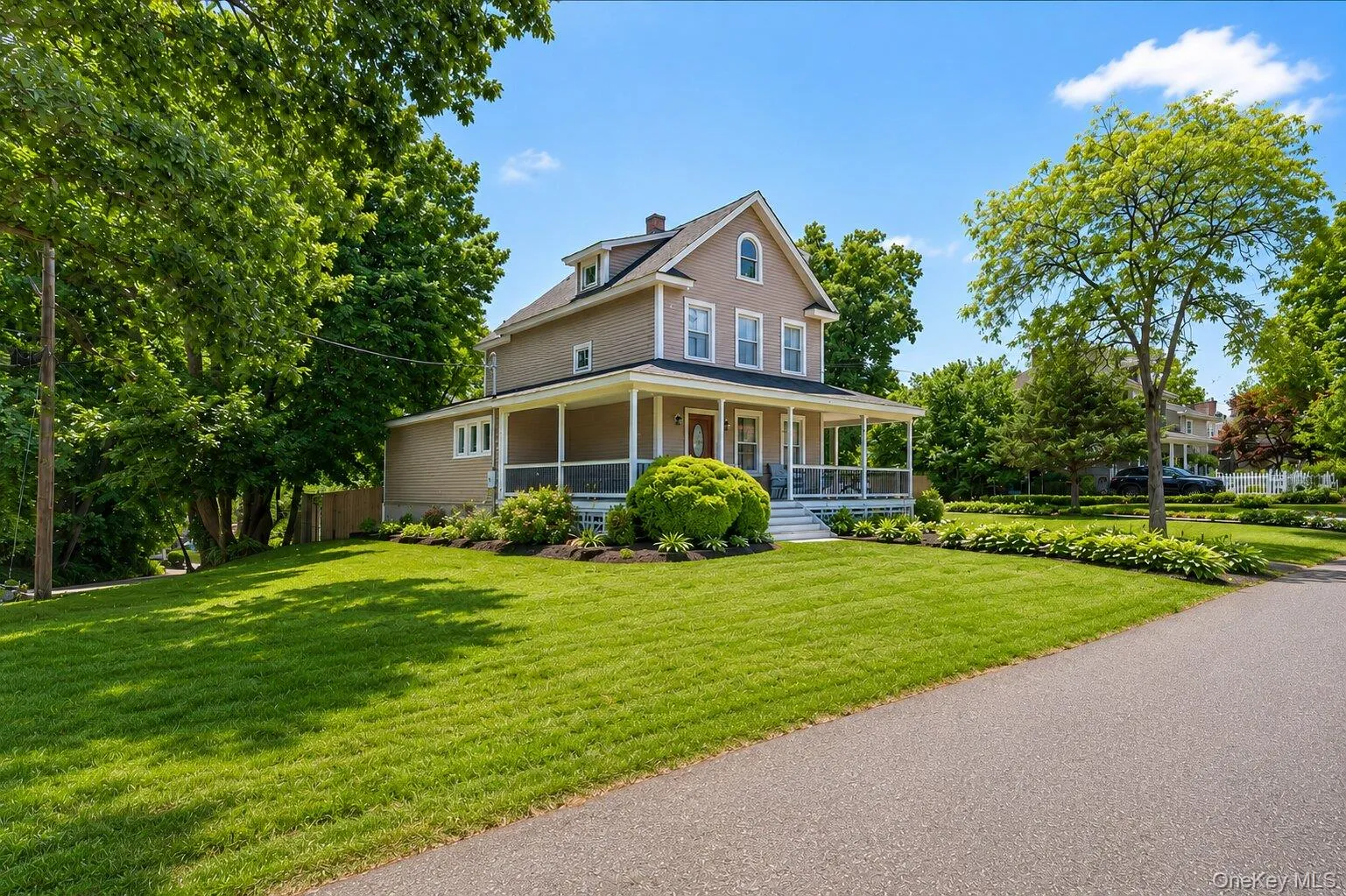 11 Gilbert Street, Huntington, NY, 3 Bedrooms Bedrooms, 8 Rooms Rooms,1 BathroomBathrooms,Residential,For Rent,Gilbert,0,1001173 11 Gilbert Street, Huntington, NY, 3 Bedrooms Bedrooms, 8 Rooms Rooms,1 BathroomBathrooms,Residential,For Rent,Gilbert,0,1001173
