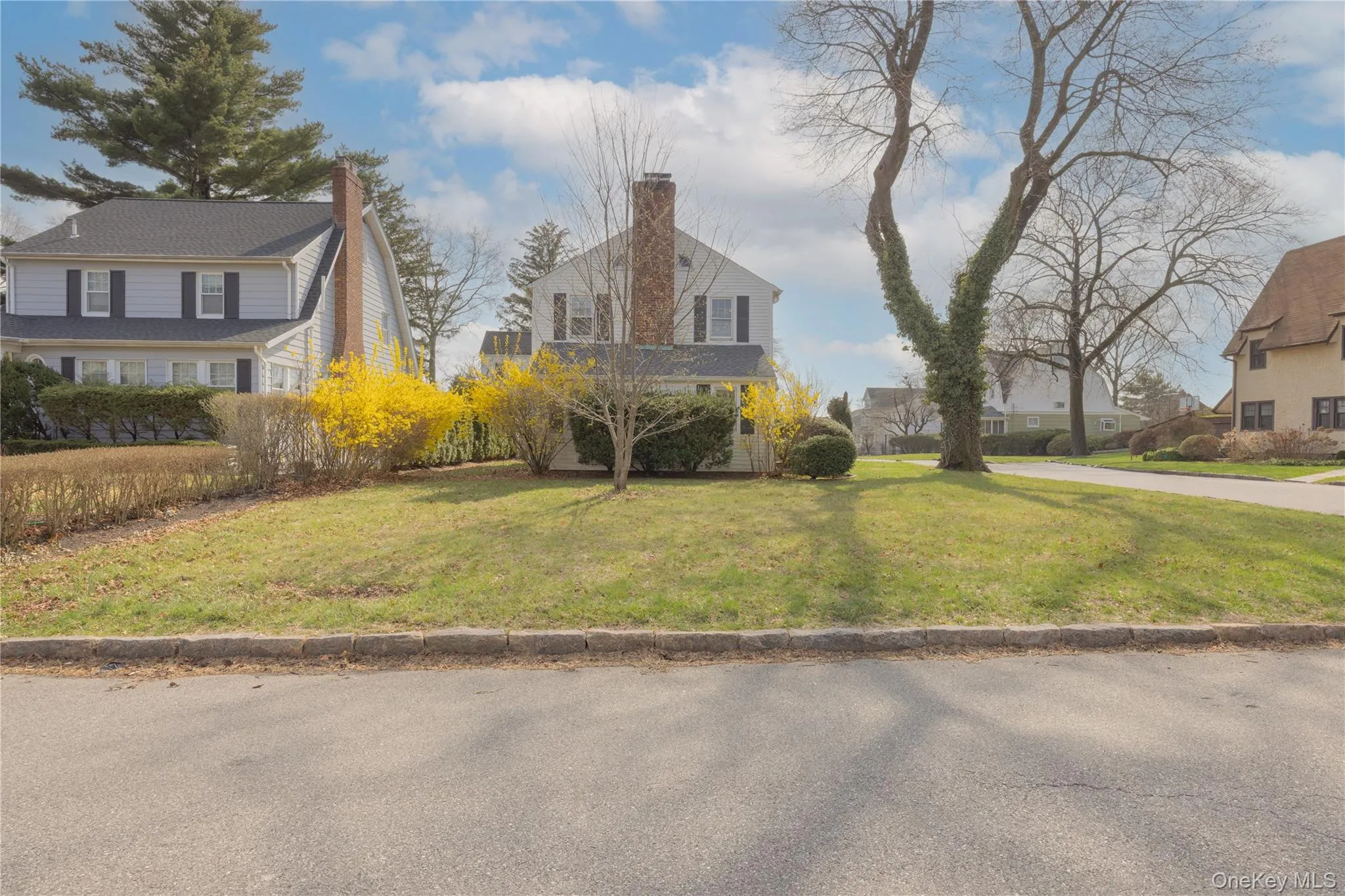 154 Bell Road, Scarsdale, NY, 3 Bedrooms Bedrooms, 7 Rooms Rooms,2 BathroomsBathrooms,Residential Lease,For Rent,Bell,0,1001176 154 Bell Road, Scarsdale, NY, 3 Bedrooms Bedrooms, 7 Rooms Rooms,2 BathroomsBathrooms,Residential Lease,For Rent,Bell,0,1001176