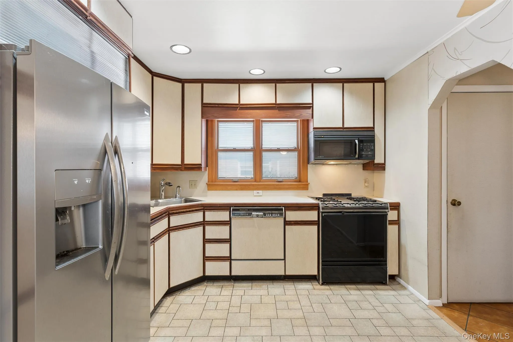 15142 24th Avenue, New York, NY, 3 Bedrooms Bedrooms, 6 Rooms Rooms,2 BathroomsBathrooms,Residential,For Rent,24th,0,1001177 15142 24th Avenue, New York, NY, 3 Bedrooms Bedrooms, 6 Rooms Rooms,2 BathroomsBathrooms,Residential,For Rent,24th,0,1001177