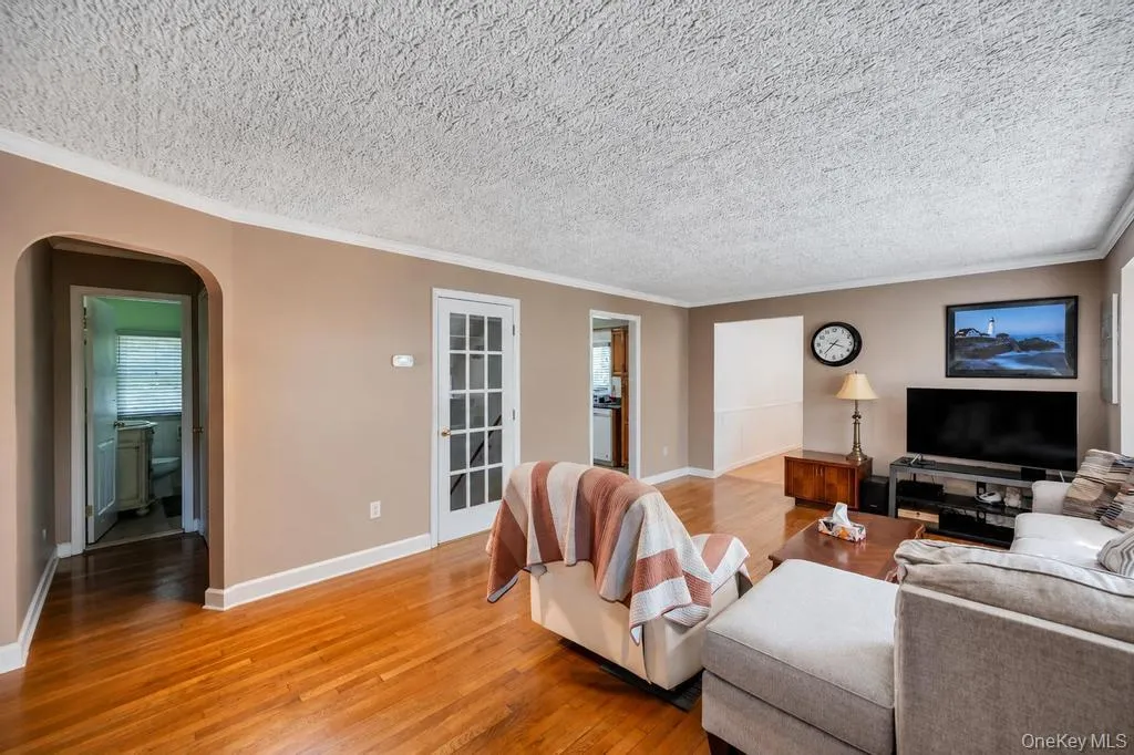 19 Oakland Avenue, Brookhaven, NY, 4 Bedrooms Bedrooms, 8 Rooms Rooms,2 BathroomsBathrooms,Residential,For Rent,Oakland,0,1001179 19 Oakland Avenue, Brookhaven, NY, 4 Bedrooms Bedrooms, 8 Rooms Rooms,2 BathroomsBathrooms,Residential,For Rent,Oakland,0,1001179