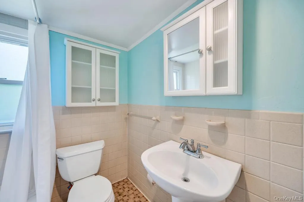 19 Oakland Avenue, Brookhaven, NY, 4 Bedrooms Bedrooms, 8 Rooms Rooms,2 BathroomsBathrooms,Residential,For Rent,Oakland,0,1001179 19 Oakland Avenue, Brookhaven, NY, 4 Bedrooms Bedrooms, 8 Rooms Rooms,2 BathroomsBathrooms,Residential,For Rent,Oakland,0,1001179