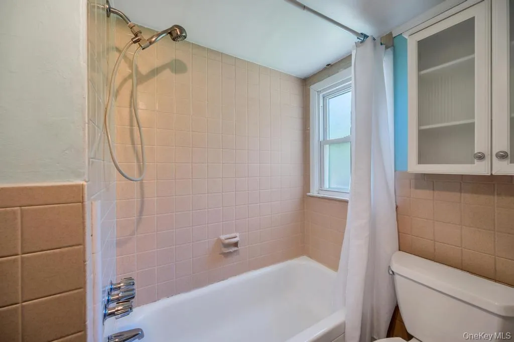 19 Oakland Avenue, Brookhaven, NY, 4 Bedrooms Bedrooms, 8 Rooms Rooms,2 BathroomsBathrooms,Residential,For Rent,Oakland,0,1001179 19 Oakland Avenue, Brookhaven, NY, 4 Bedrooms Bedrooms, 8 Rooms Rooms,2 BathroomsBathrooms,Residential,For Rent,Oakland,0,1001179